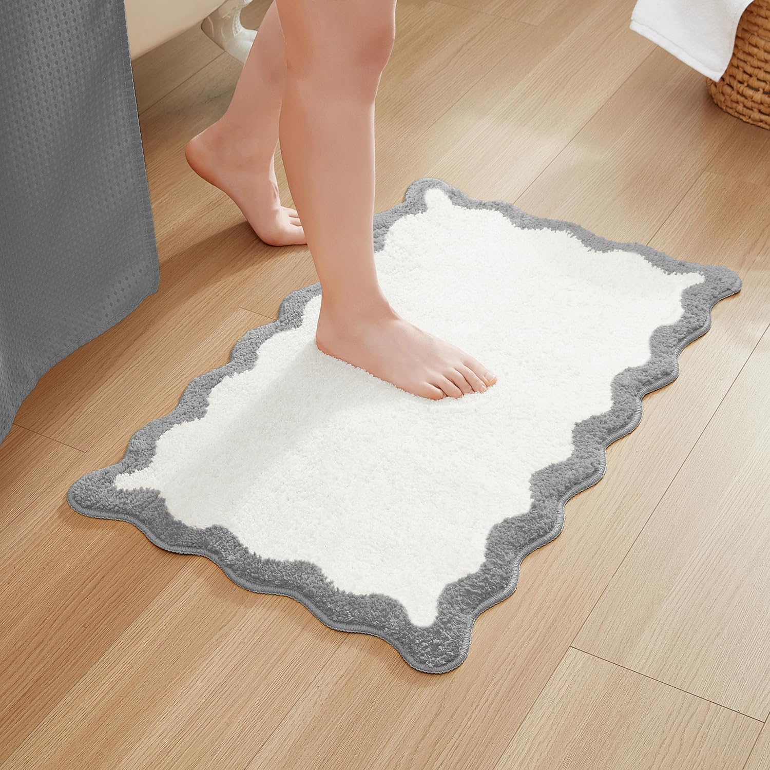 Monday Moose Bath Mat With Scalloped Wavy Ripple Design, Microfiber Absorbent Non Slip Tufted Rug For Floor, Shower Or Kitchen (