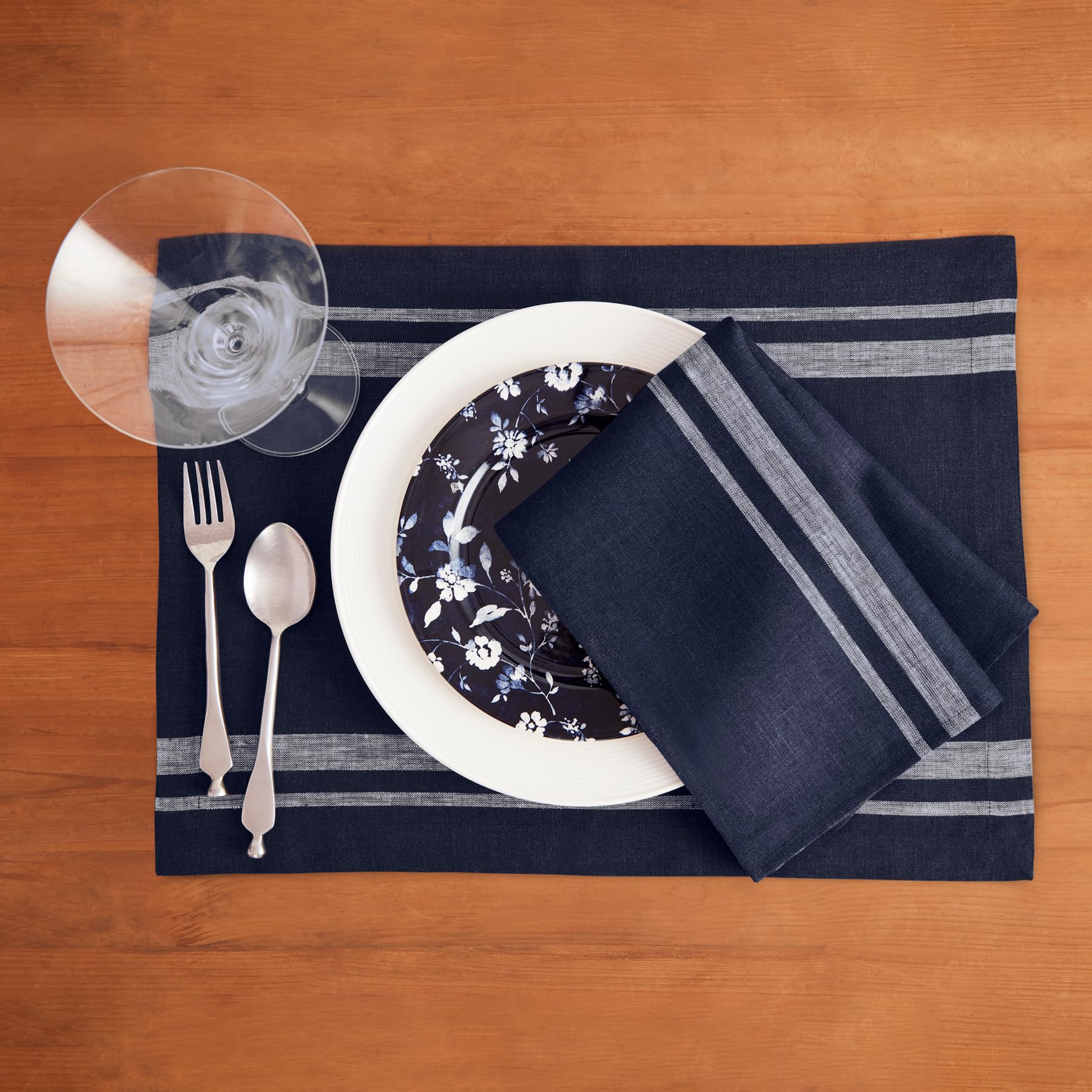 Solino Home French Linen Placemats Set Of 4 - 100% Pure Linen White And Navy Placemats 19 '' L X 14 '' W Inch - Machine Washable