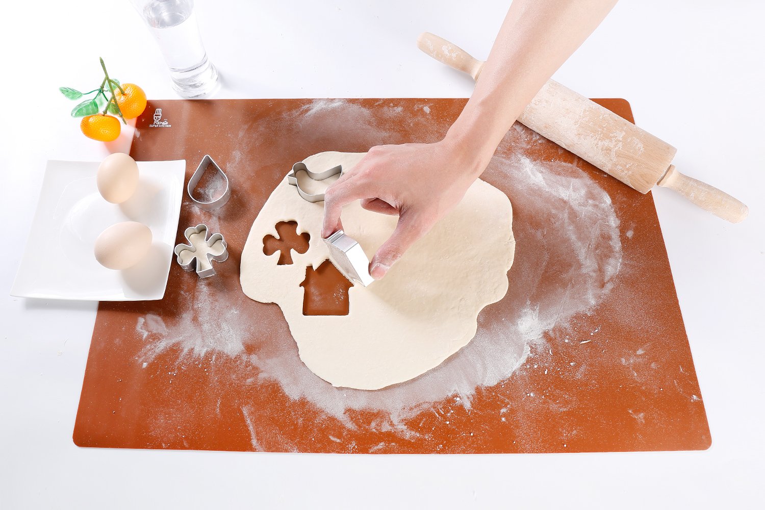 Super Kitchen Food Grade Silicone Extra Large Pastry Mat Baking Mat 23.4 By 15.6 Inches Chocolate