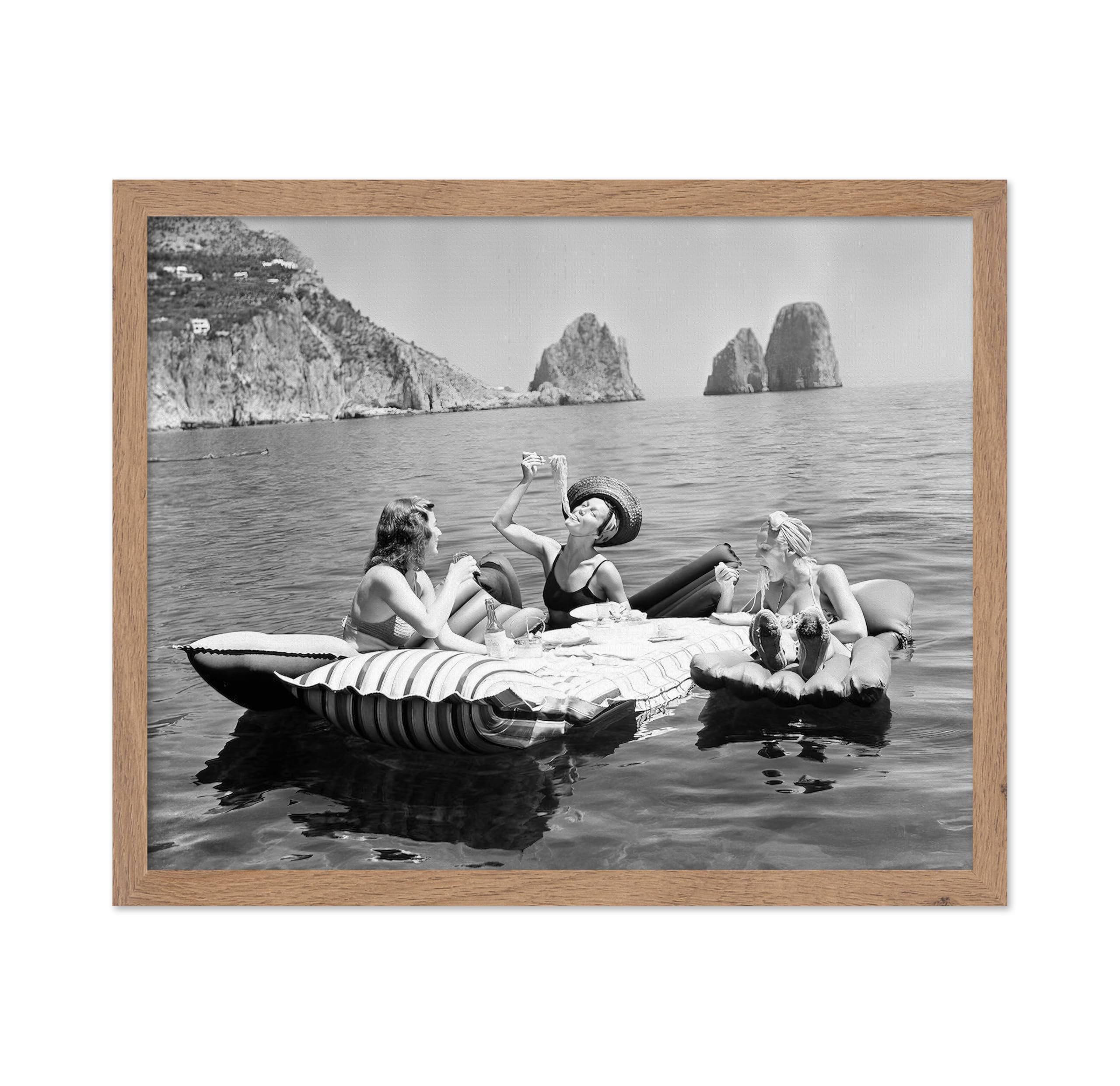 Poster Master Vintage Photograph Poster - Retro Funny Print - Gift for Artist, Friend - Women Eating Pasta on Lake, Picnic, Femi