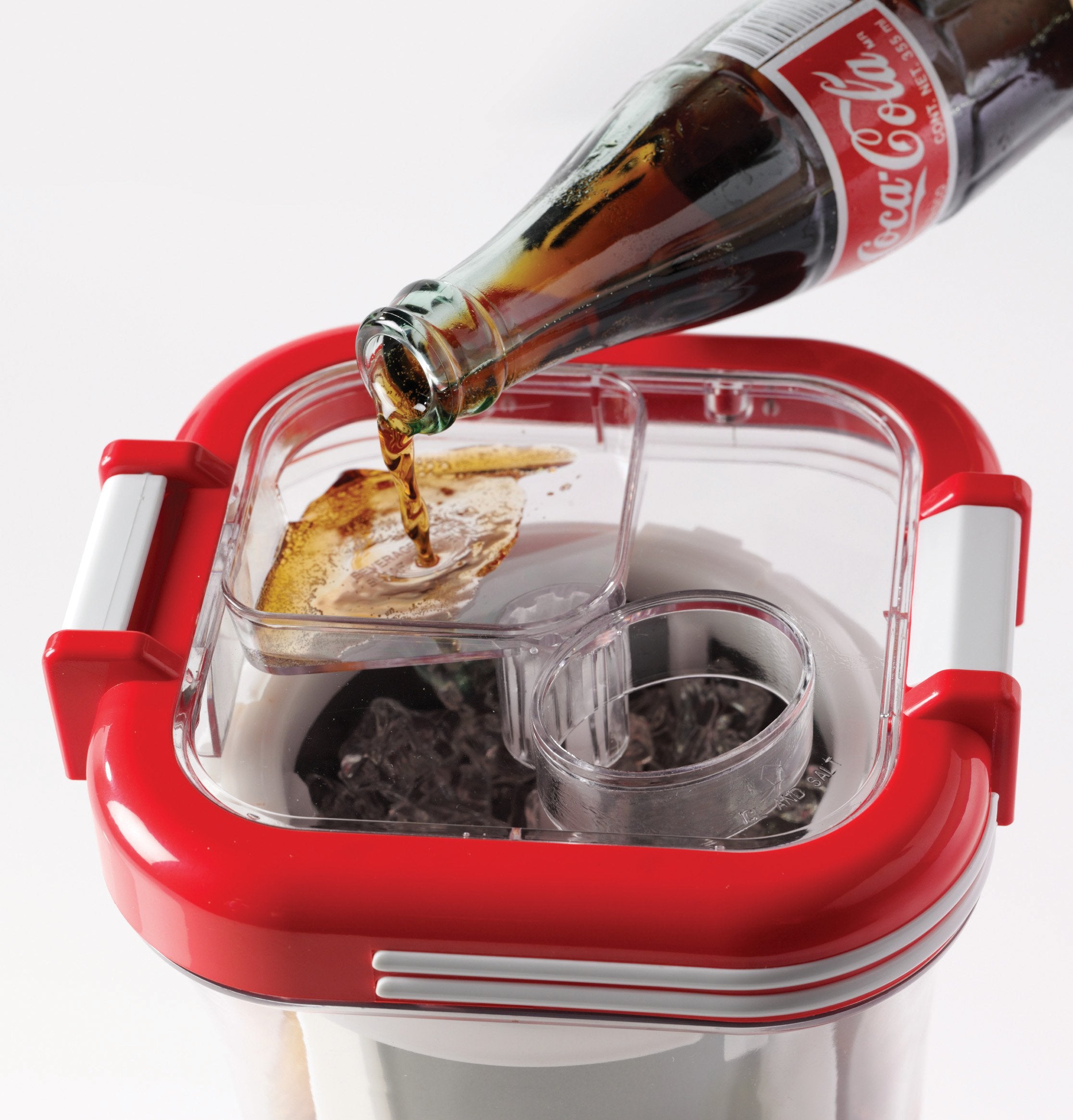 Nostalgia Rsm650Coke 32- Ounce Slush Drink Maker, 32 Oz, Coke Red