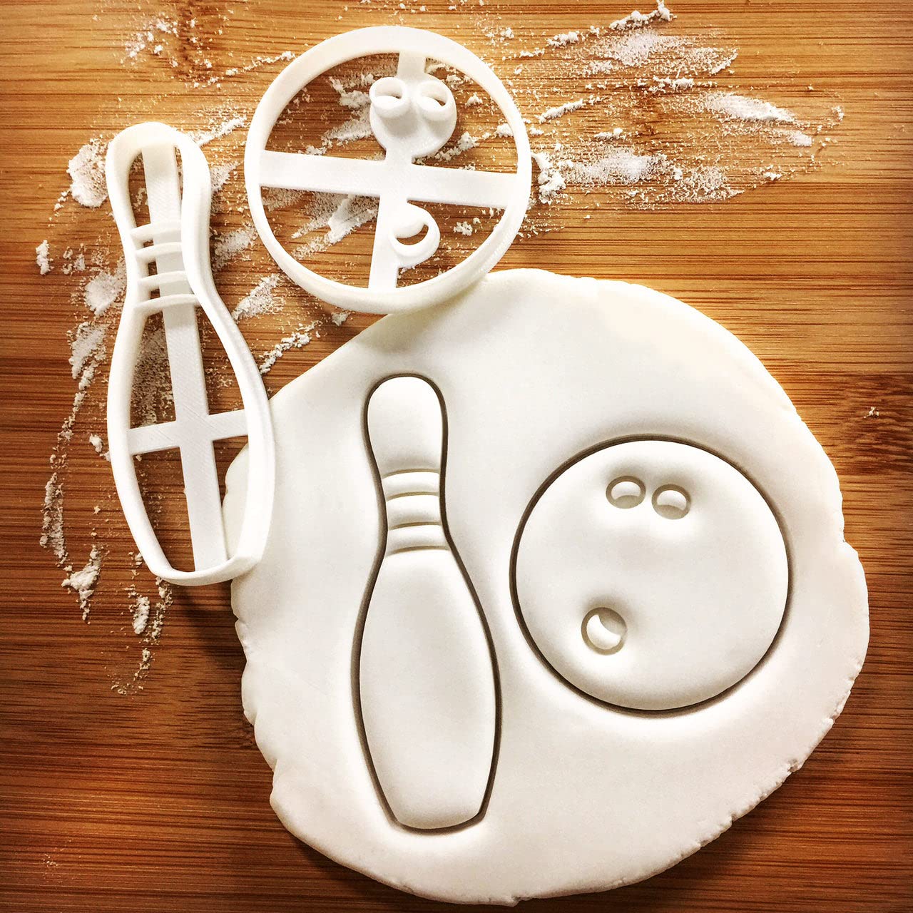 Bowling Pin And Bowling Ball Cookie Cutters, 2 Pieces - Bakerlogy