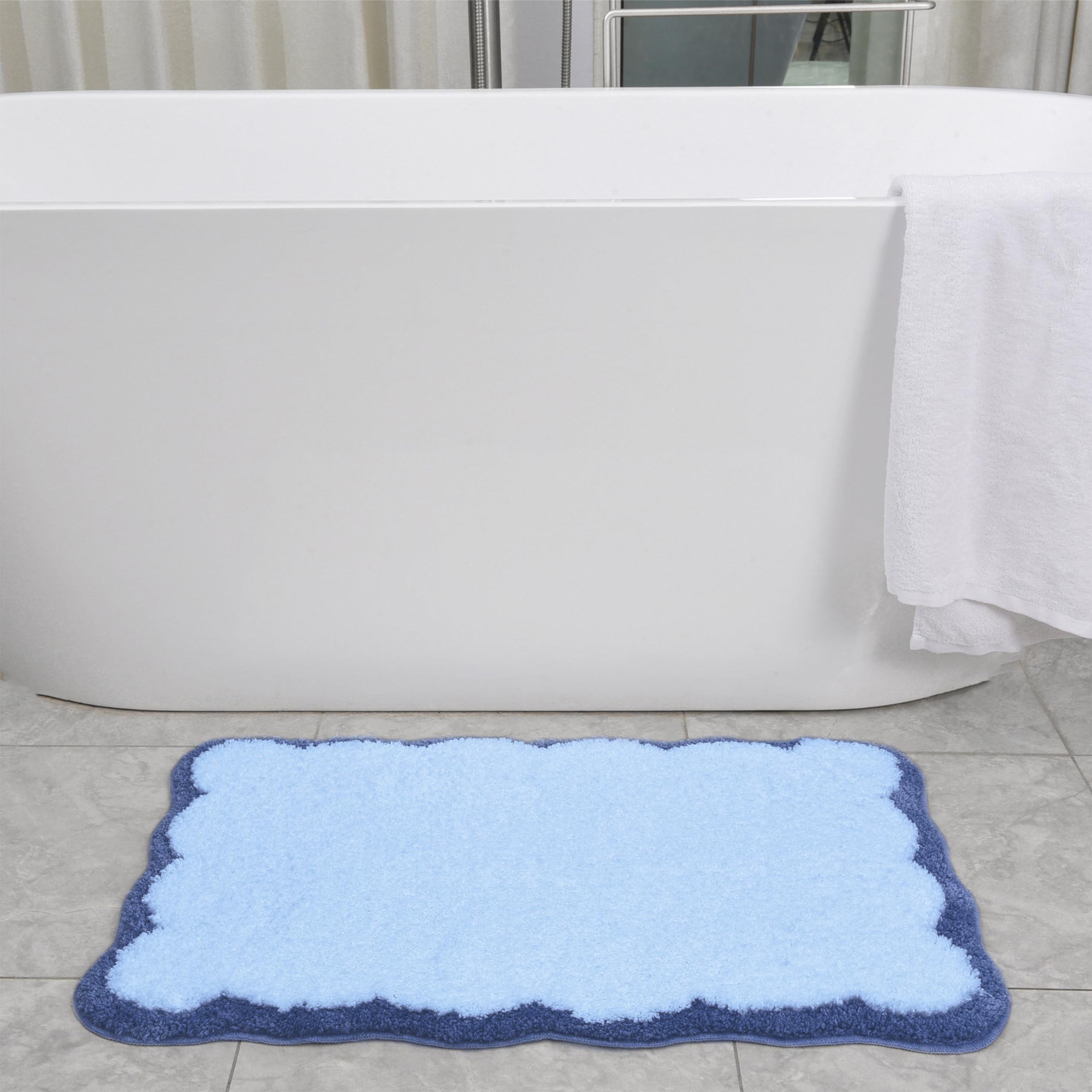 Luxury Microfiber Bathroom Rugs, Navy Scalloped Piping Blue Bath Rug Cute Aesthetic Coastal Nautical Bath Mat For Bathroom, Tub,