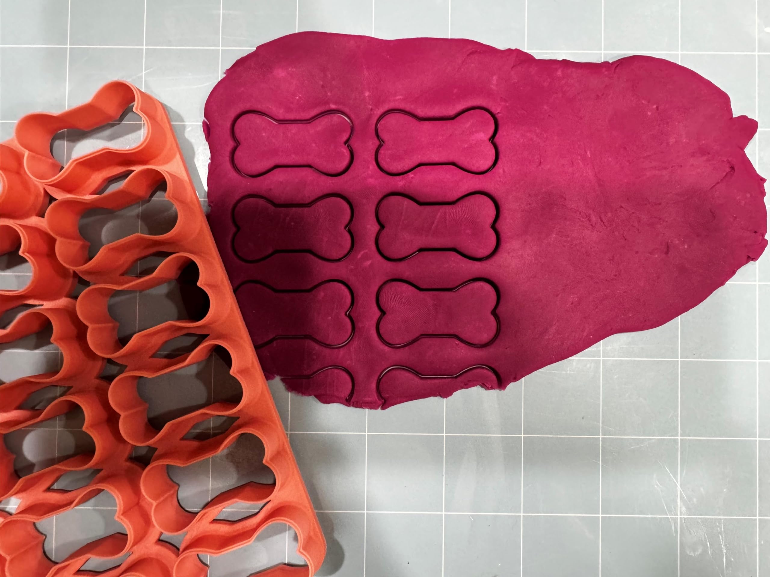 Dog Bone Multicutter (1.5'' X 24 Bones)
