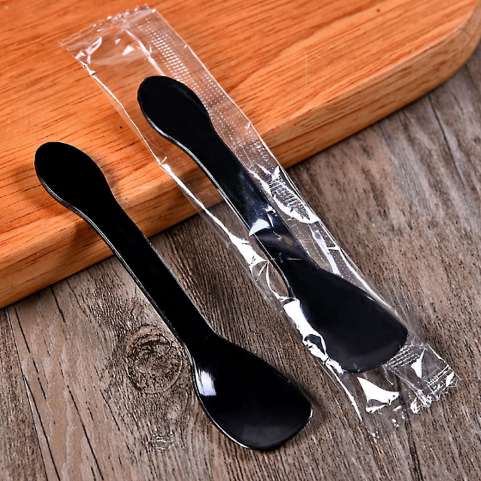 100 Pieces Ice Cream Scoops, Independent Packaging Disposable Cake Spoon, Plastic Yogurt Pudding Spoon, Ice Cream Spoon (Black)