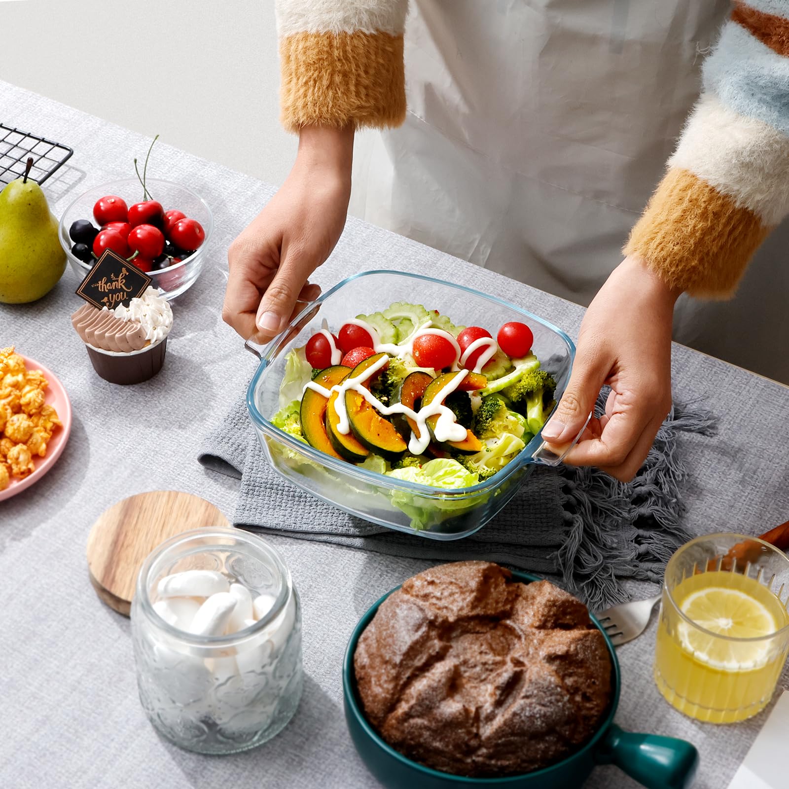 NUTRIUPS Glass Casserole Dish with Lid, 6.8-inch Square, Oven & Microwave Safe Cookware