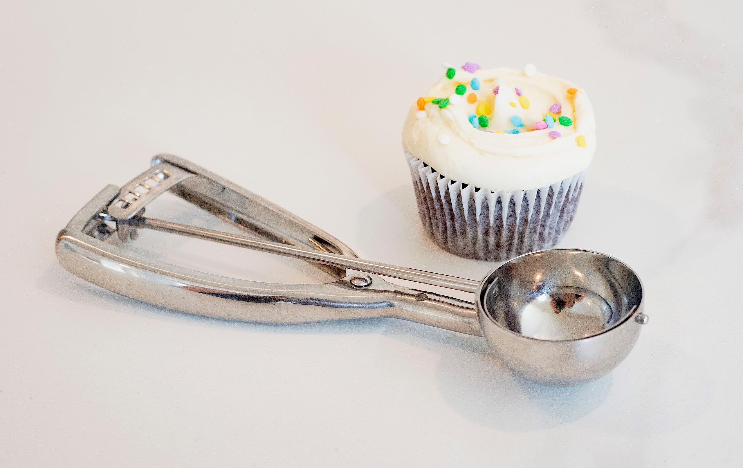 Jenaluca Ice Cream Scoop - Cookie Dough And Cupcake Scoop - 18/8 Stainless Steel (Large Scoop With Gift Bag) - #24-3 Tablespoon