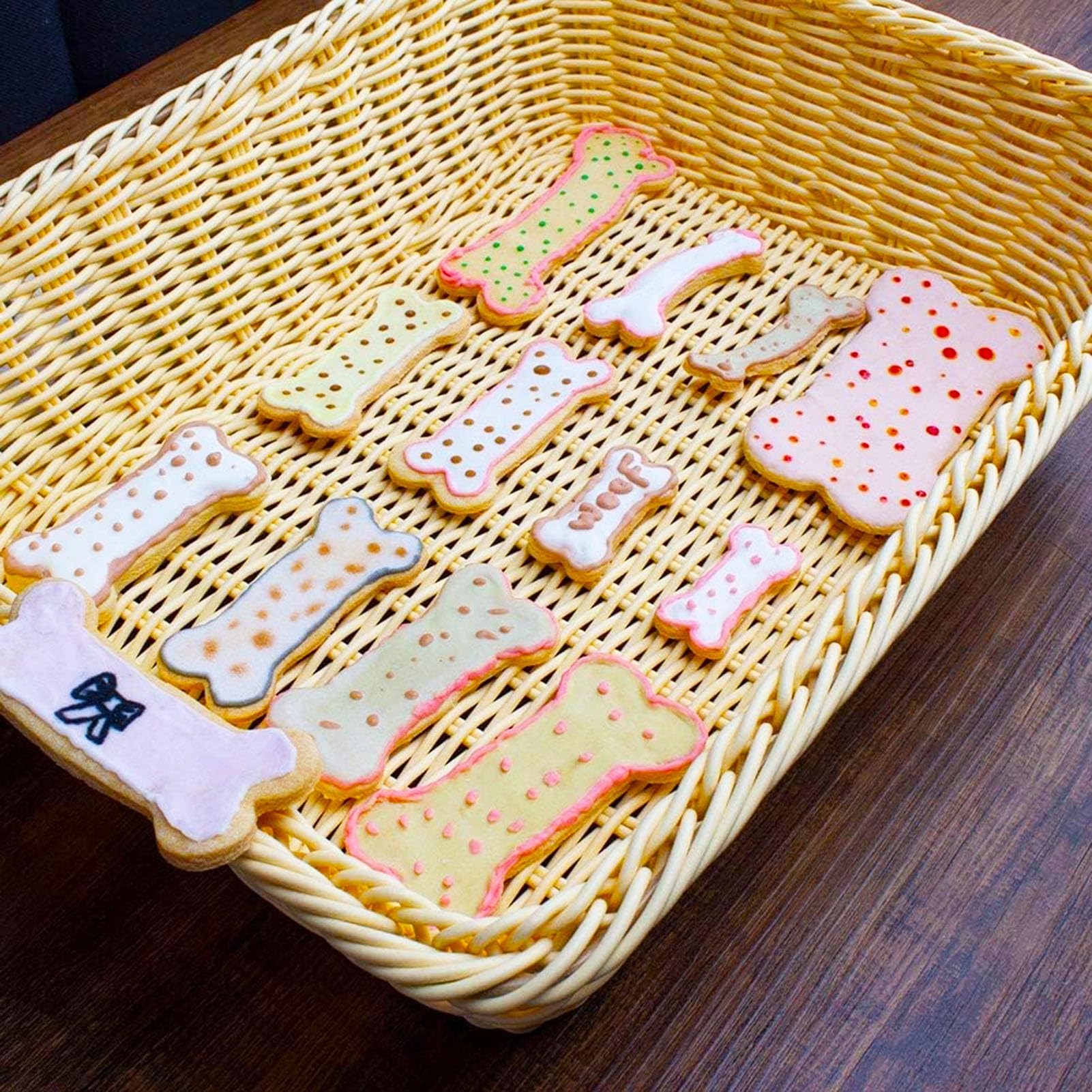 Tingsing 6 Pieces Dog Bone Cookie Cutters Set, Dog Cookie Cutter 5'', 4'', 3.5'', 2'', 4.8'', 3'' Bone Shape Cookie Cutters Stai