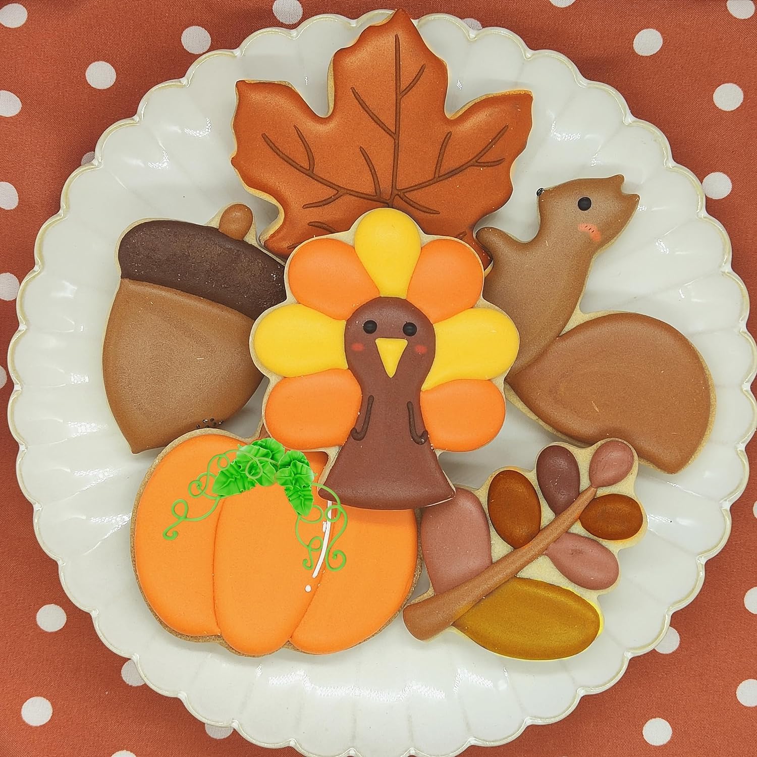 6 Pieces Thanksgiving Cookie Cutters, Fall Themed Holiday Cookie Cutter Shapes Of Pumpkin,Maple Leaves,Oak Leaves,Turkey,Squirre