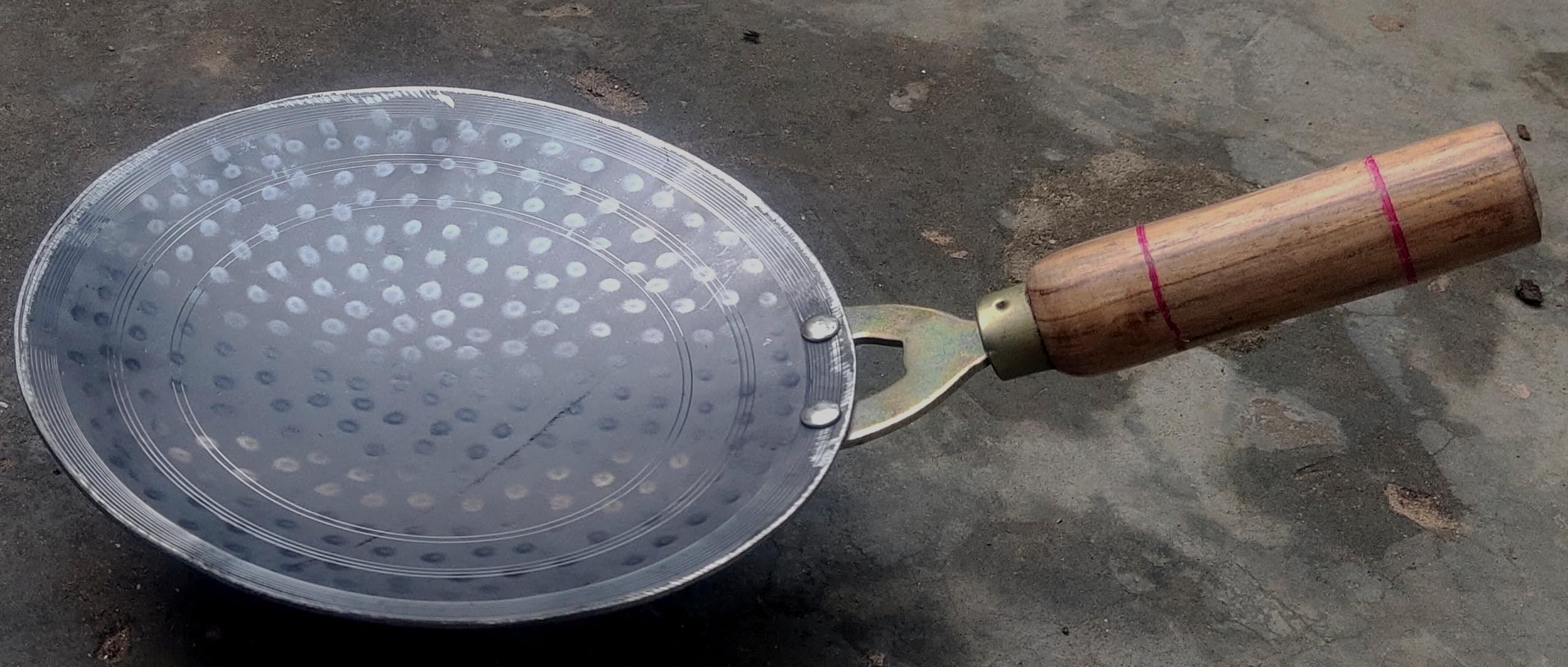 Nutlase Iron Tawa, Original Handmade Loha Iron Lokhand Roti/Chapati Tawa With Wooden Handle (Original Tawa Purchased Only Sold A