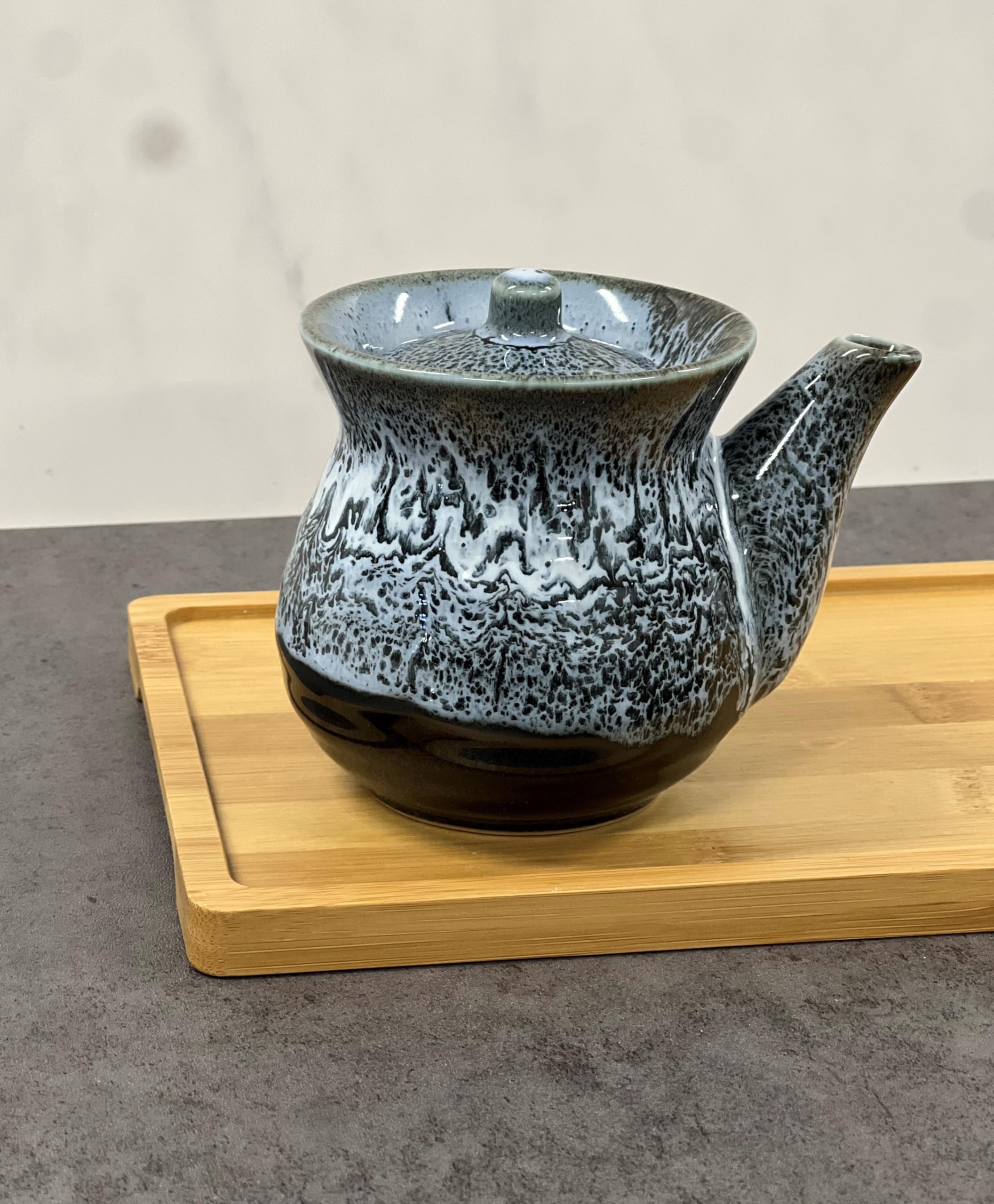 Urban Tokyo Japanese Traditional Porcelain Soy Sauce Bottle Dispenser with Lid 9 fl oz Earthernware Oil Ponzu Vinegar Shoyu Soy 
