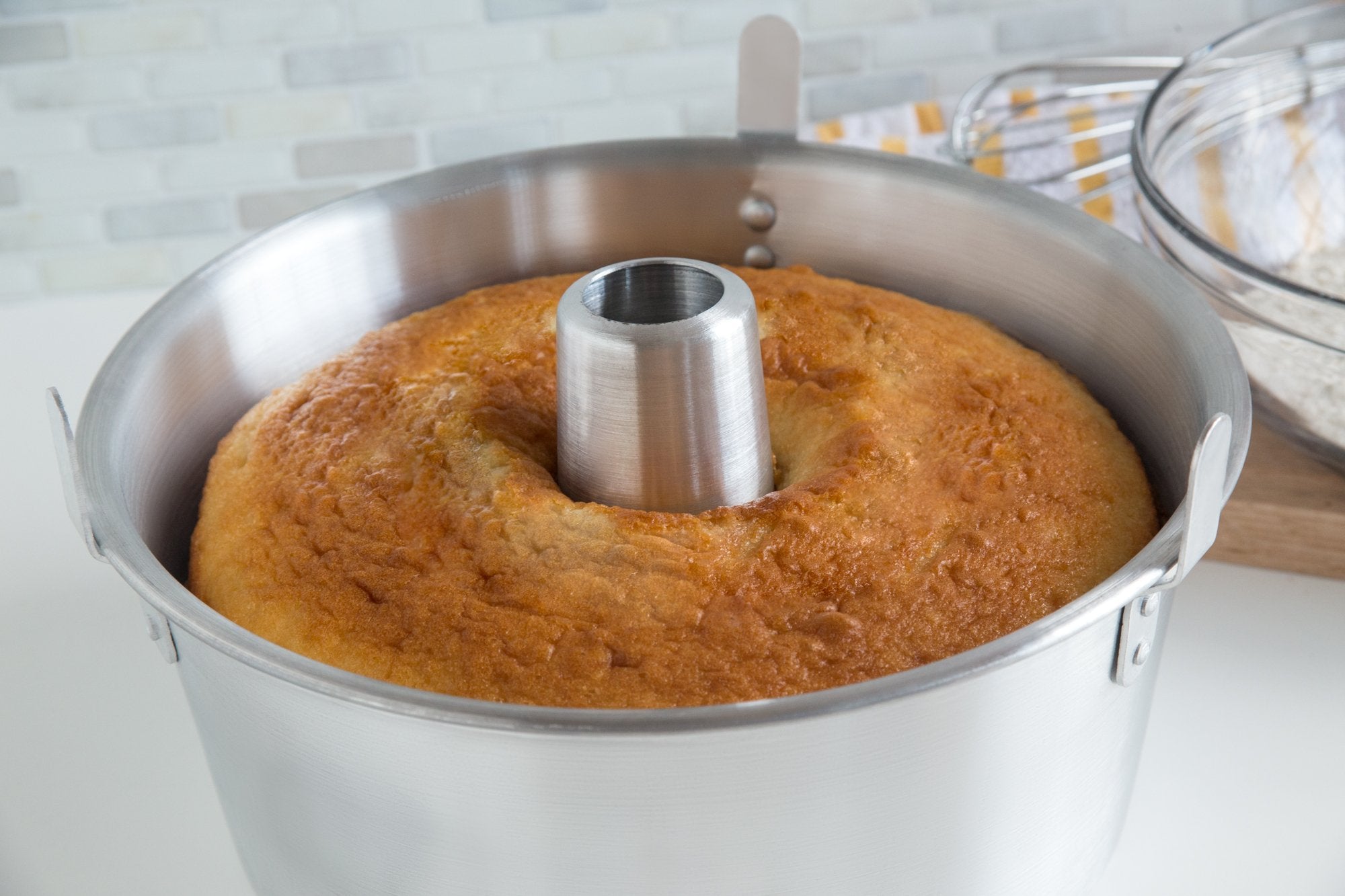 Fox Run Loose Bottom Angel Food Cake Pan, Aluminum, 10.75-Inch