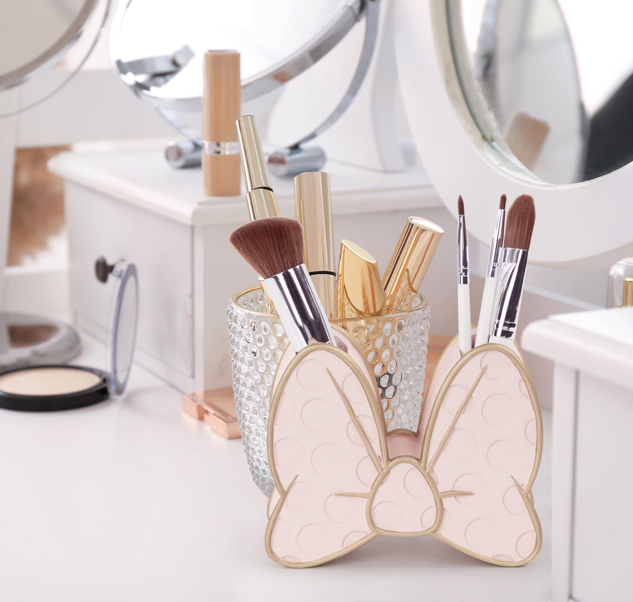 Jay Franco Disney Minnie Mouse Bow Toothbrush Holder - Pink Resin Pencil Holder - Bathroom Storage