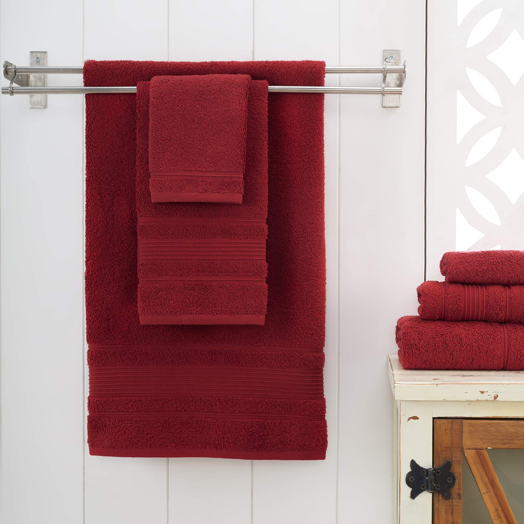 Qute Home 4-Piece Washcloth Towels Set  100% Turkish Cotton Premium Quality Towels for Bathroom  Quick Dry Soft and Absorbent Turkish Towel  Set Includes 4 Washcloths (Burgundy)