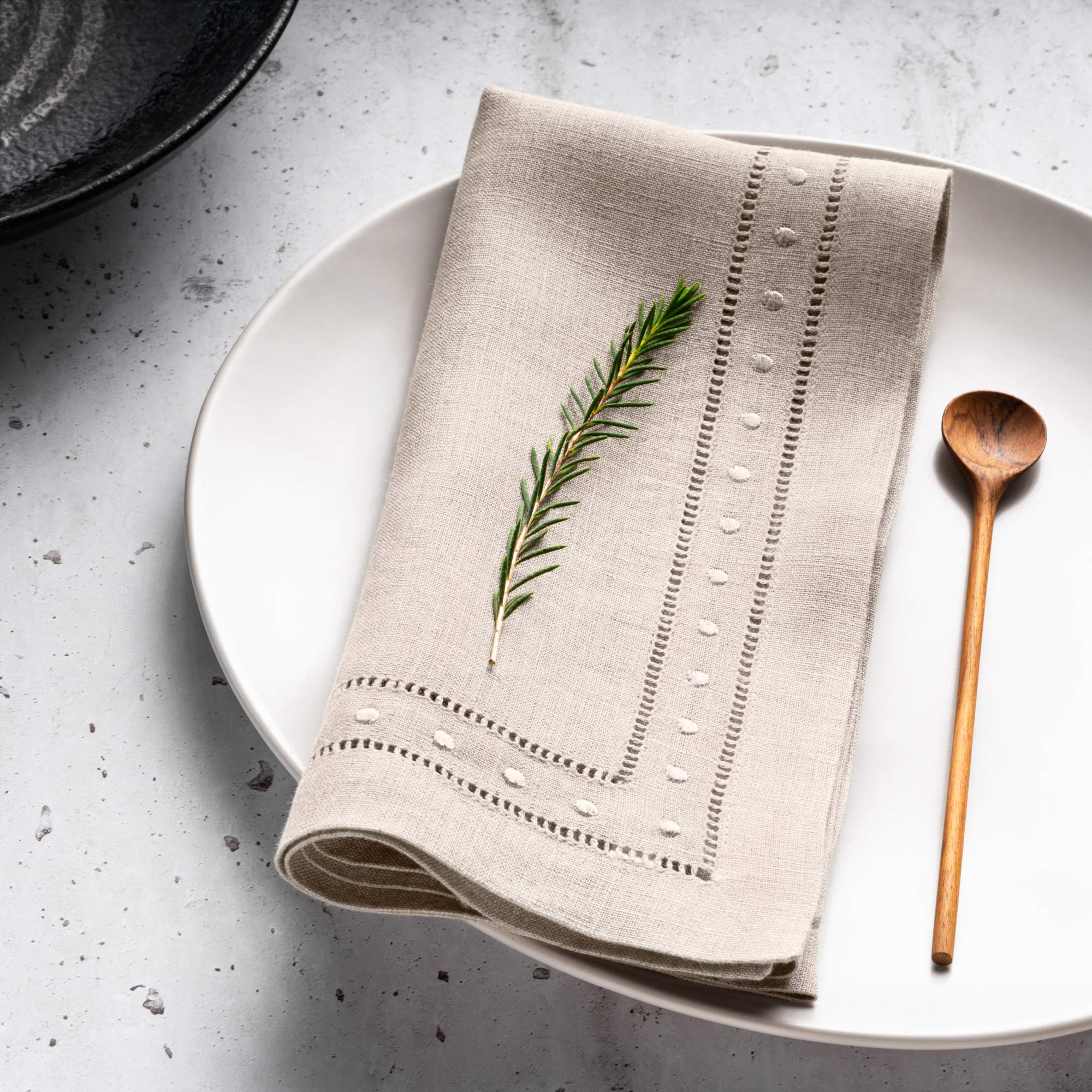Linen Napkins Set Of 4-100% Pure Linen Natural Embroidered Dinner Napkins 18 X 18 Inch - Classic Hemstitch Cloth Napkins Washabl