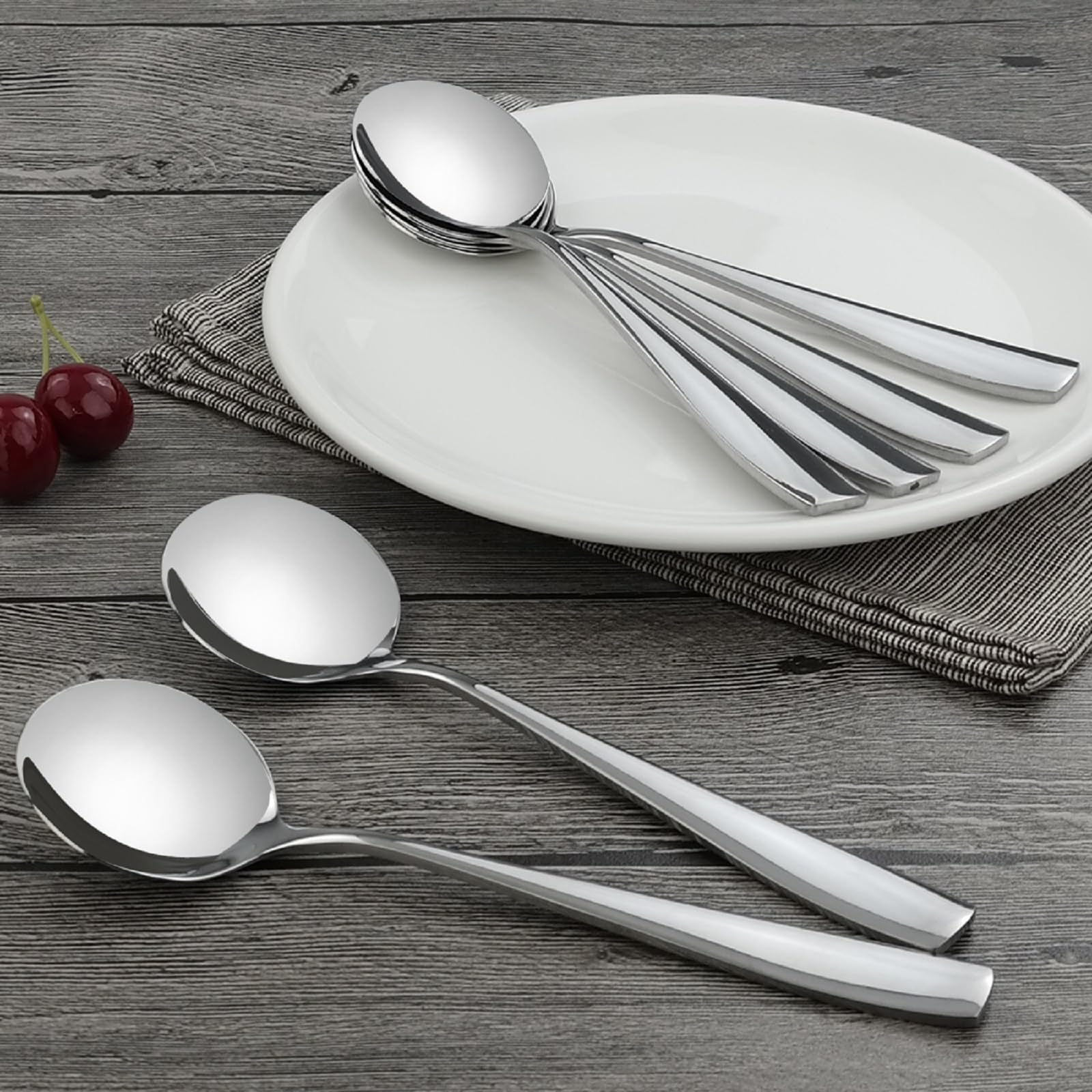 Hommp 16-Piece Silver Round Stainless Steel Soup Spoons Set, Durable Bouillon Spoons for Everyday Use