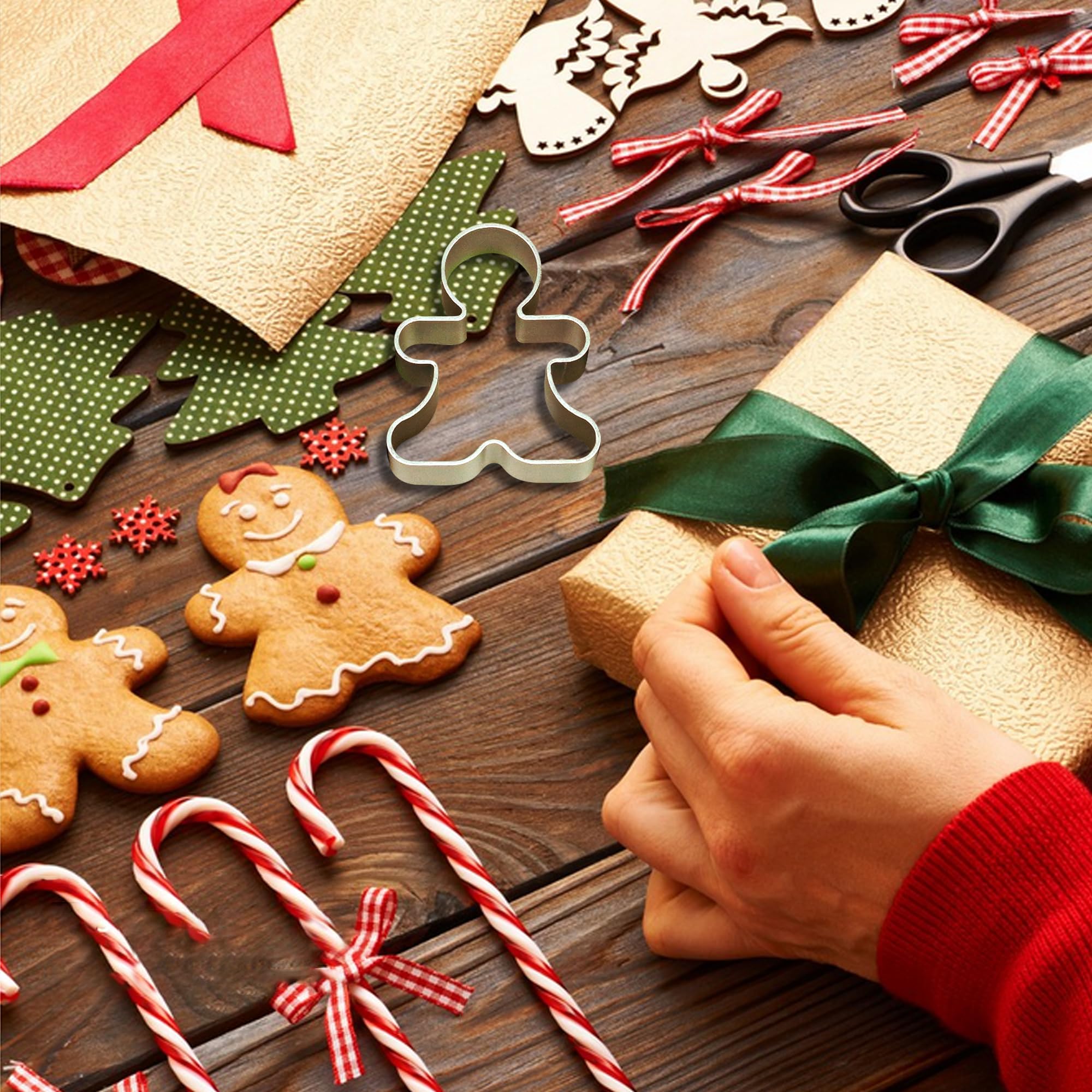 Bilipala 6 Pieces Metal Gingerbread Man Cookie Cutter Christmas Lebkuchen Cookie Molds