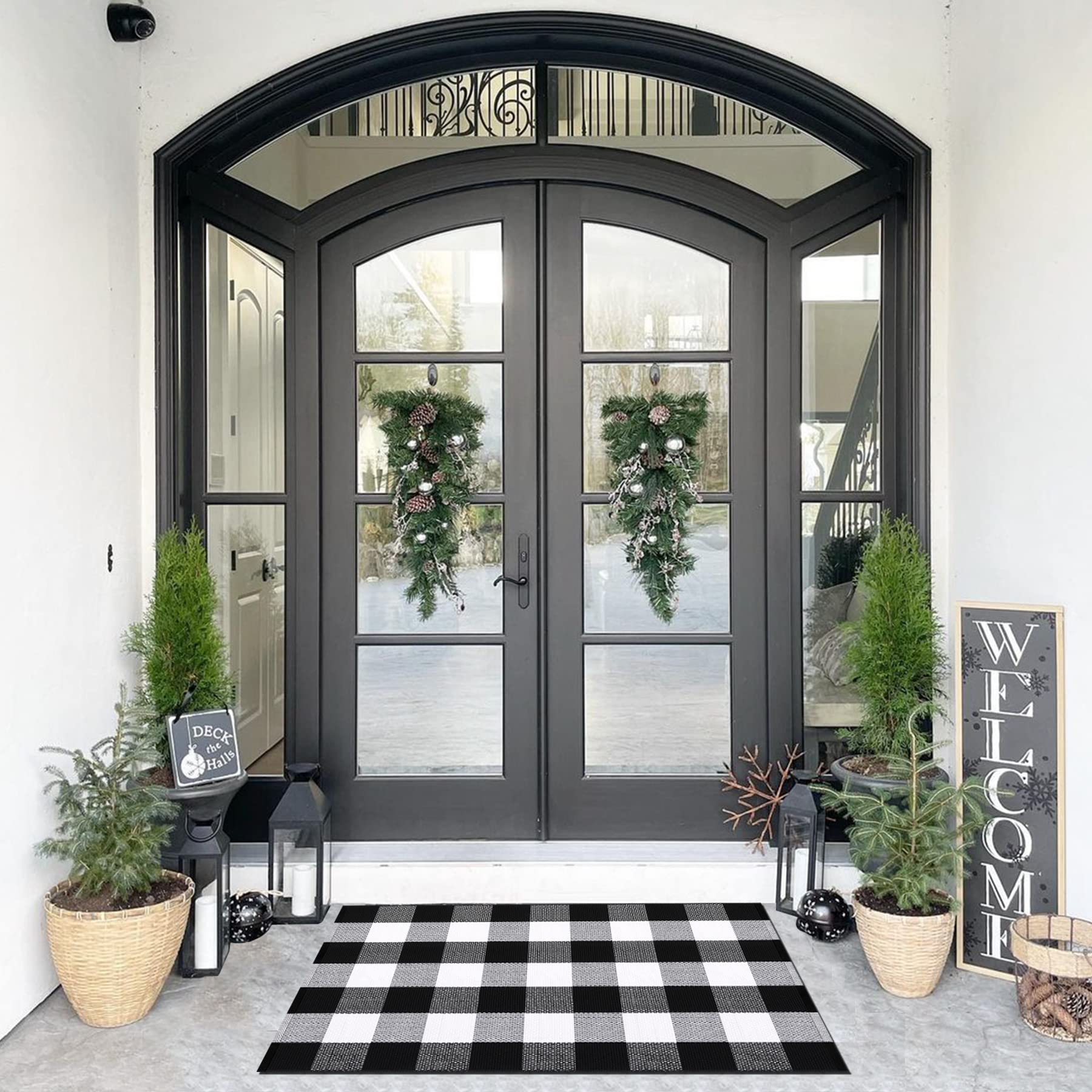 SEEKSEE Cotton Buffalo Plaid Rug 27.5x43 Black and White Checked Rug Washable Doormats Indoor Outdoor Rugs for Layered Front Doo