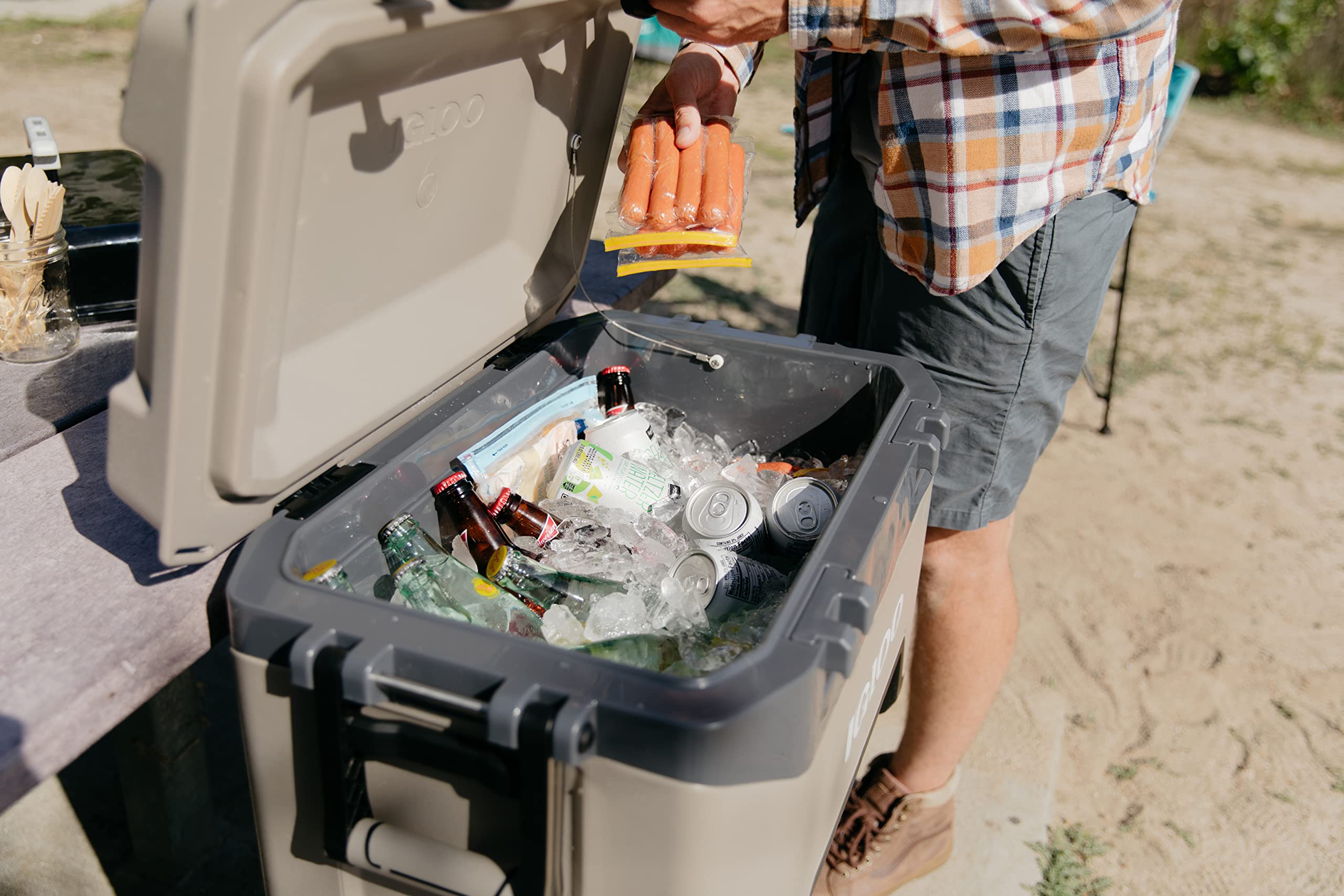 Igloo Bmx 52Qt Durable Cooler- Sandstone