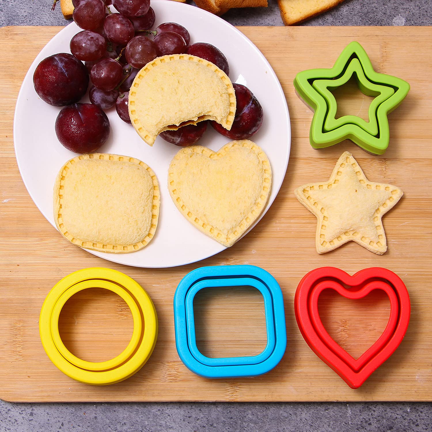 Bakingworld Sandwich Cutter And Sealer,Set Of 4 Bread Sandwich Decruster Pancake Maker Diy Cookie Cutters For Kids Bento Box,Rou