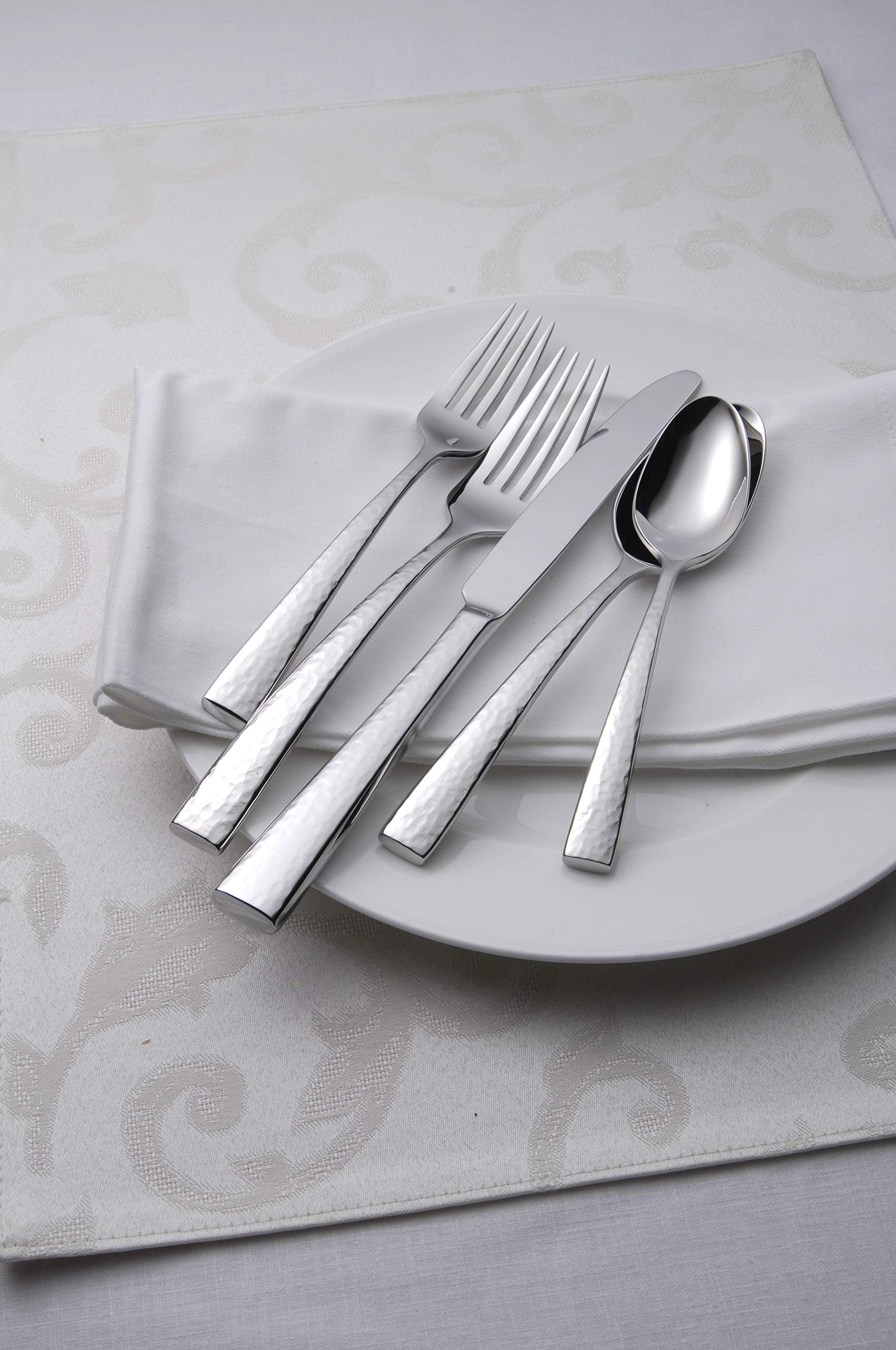 Oneida Chef'S Table Hammered Oval Bowl Soup/Dessert Spoons (Set Of 12)