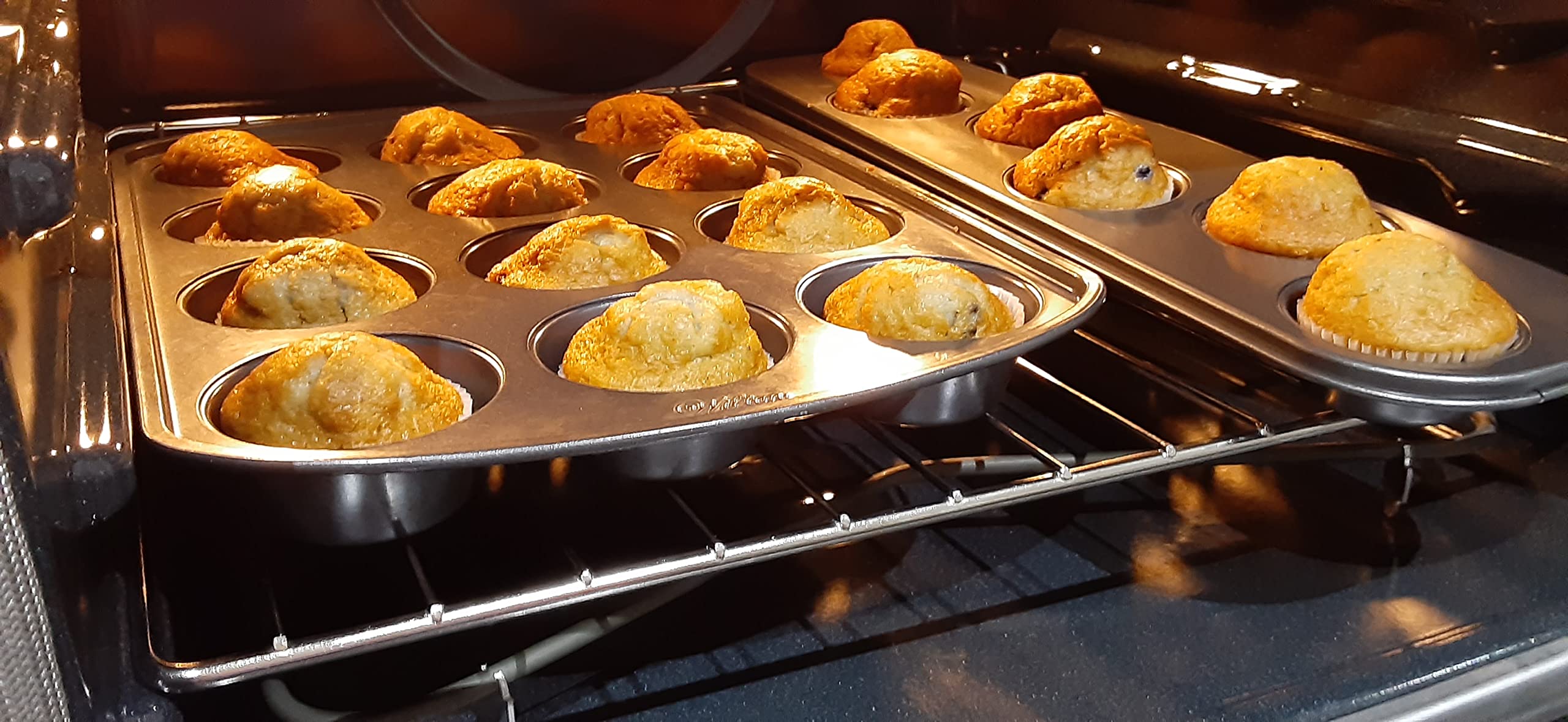 Cupcake Squeeze-In Pan