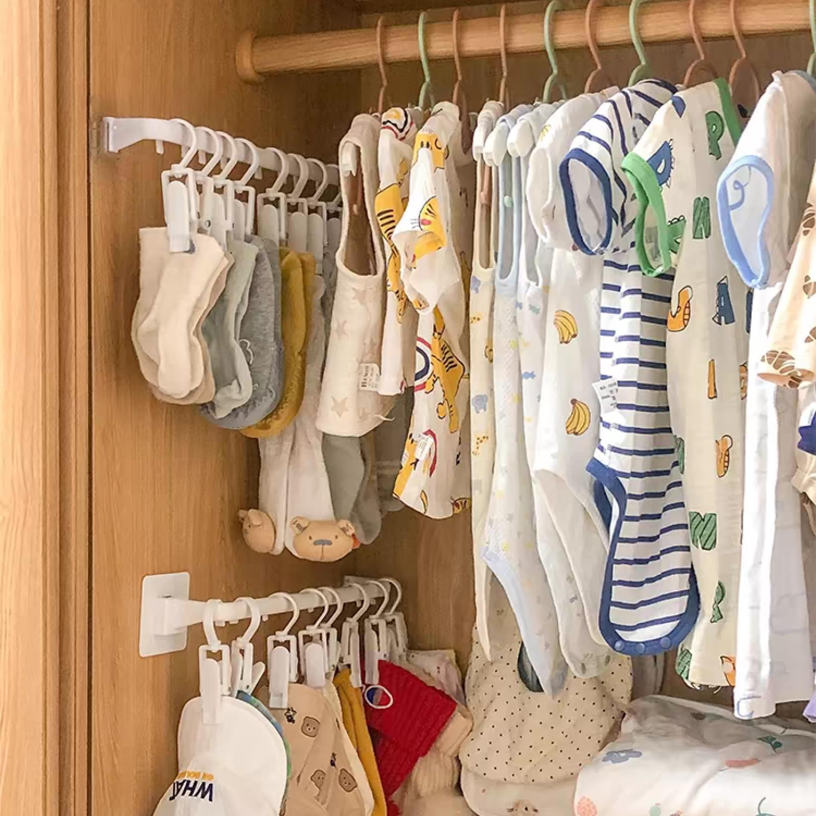 Hgyze Kid Pants Hanger Organizer With 10 Clips: Plastic Baseball Cap Display Holder, White Closet Rail Wall Mounted Door Rack Fo