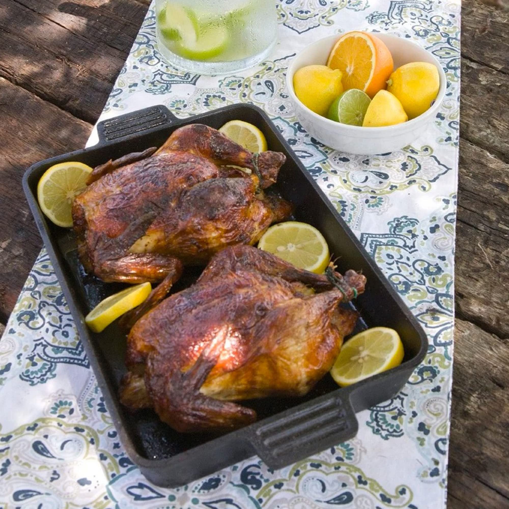 Bayou Classic 2-pc Cast Iron Cake Pan Set, 8-in and 9 x 13-in