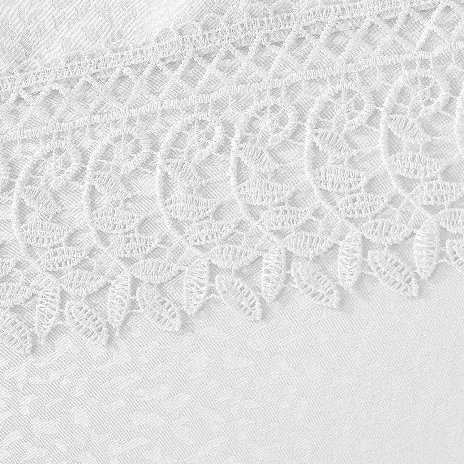 Violet Linen Legacy Cobblestone Design, Macrame Lace Border, Polyester Jacquard, White, 70 Inch By 180 Inch, Seats 16 To 18 Peop