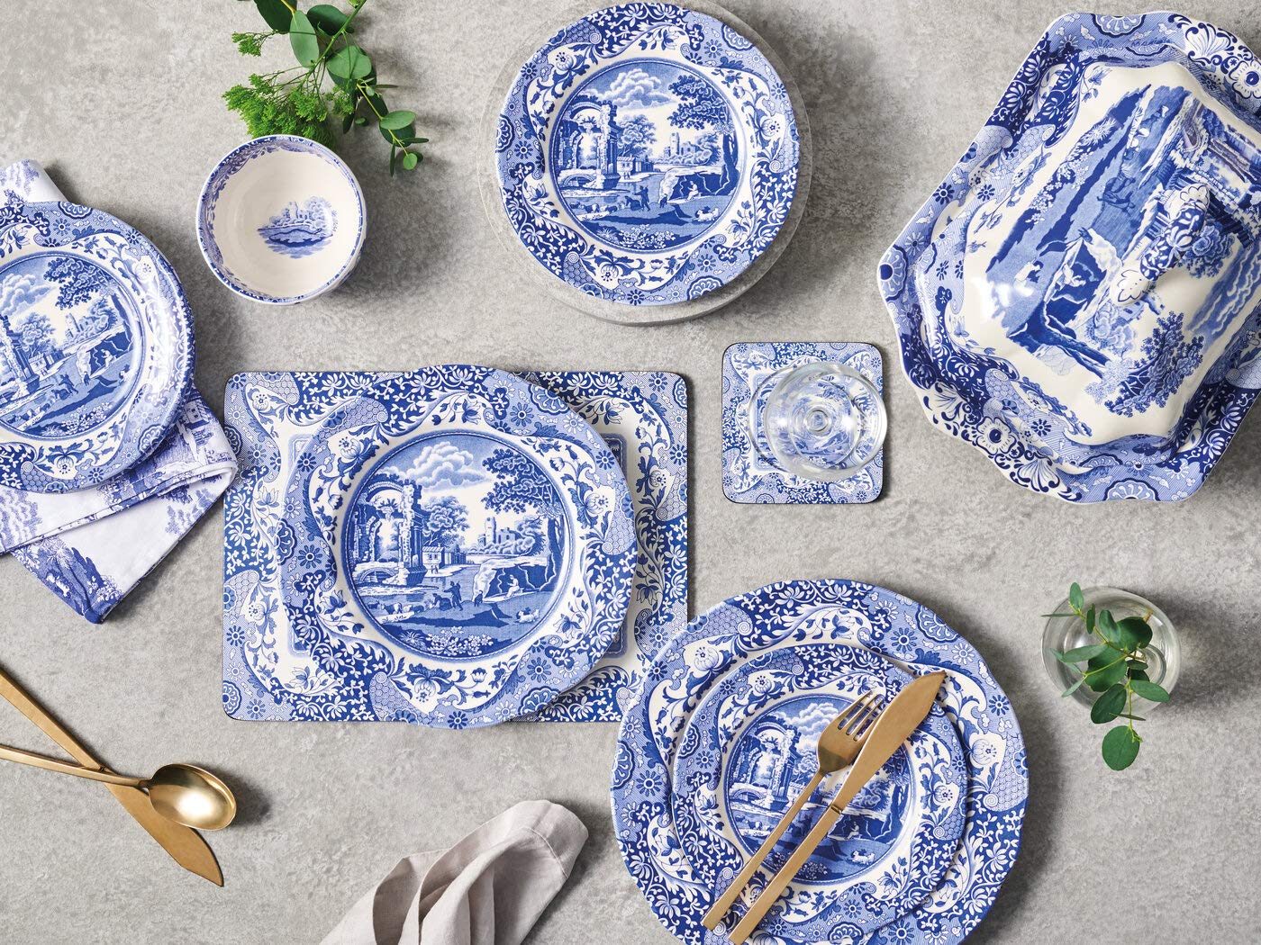 Spode Blue Italian Covered Vegetable Dish  12 Inch Serving Dish and Dinner Table Centerpiece  Made of Fine Porcelain  Microwave and Dishwasher Safe