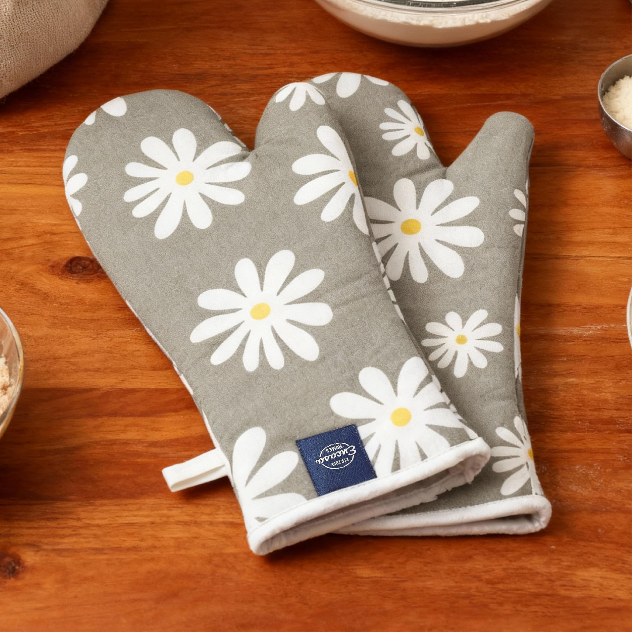 Encasa Xo Extra Long 18X35 Cm Microwave Oven Gloves Mitts (2 Pcs) For Kitchen Cooking - Daisy Grey - Heat Resistant, Thick & Saf