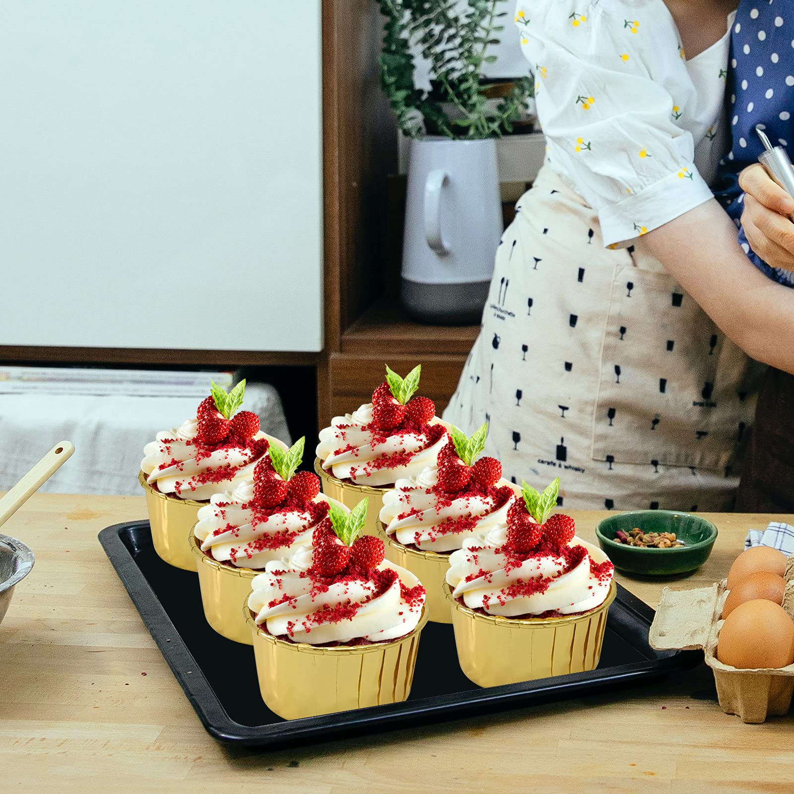 Cupcake Muffin Liners With Lids 100 Pack,Lnyzqus 5.5 Oz Large Foil Baking Cups Muffin Tins,Disposable Ramekins Cupcake Cups Cupc