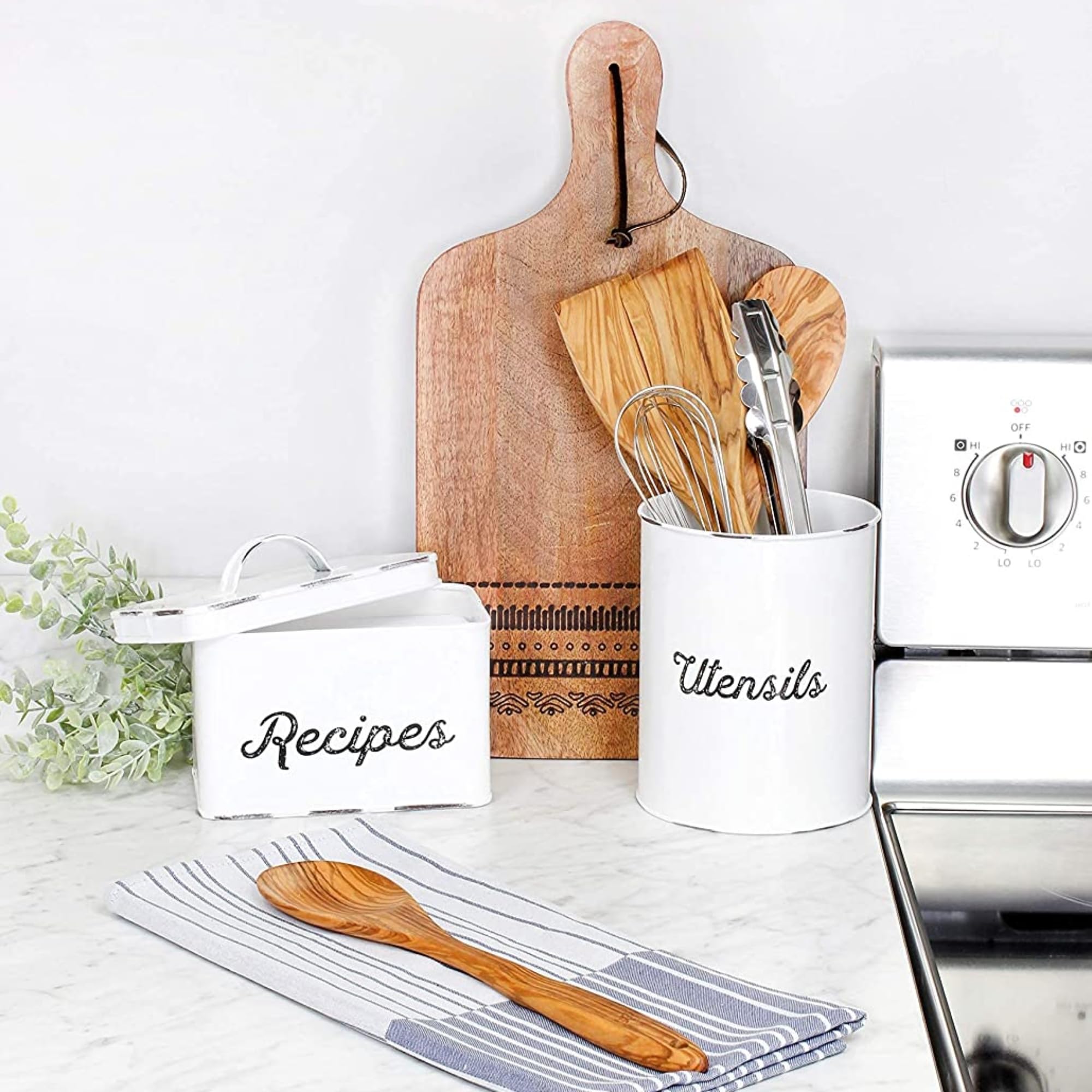Auldhome Rustic White Recipe Box; Enamel Farmhouse Recipe Holder And Organizer For 4 X 6 Inch Recipe Cards