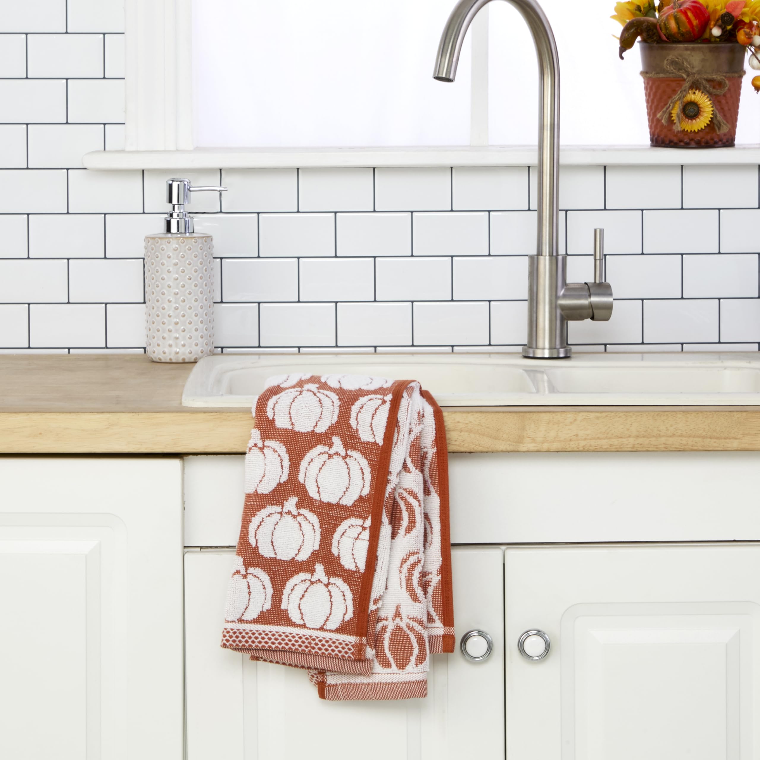 SKL Home Autumn/Fall/Thanksgiving Pumpkin Sculpted 100% Cotton Jacquard 2pc Hand Towel Set, Reversible, Soft & Absorbent, Decora