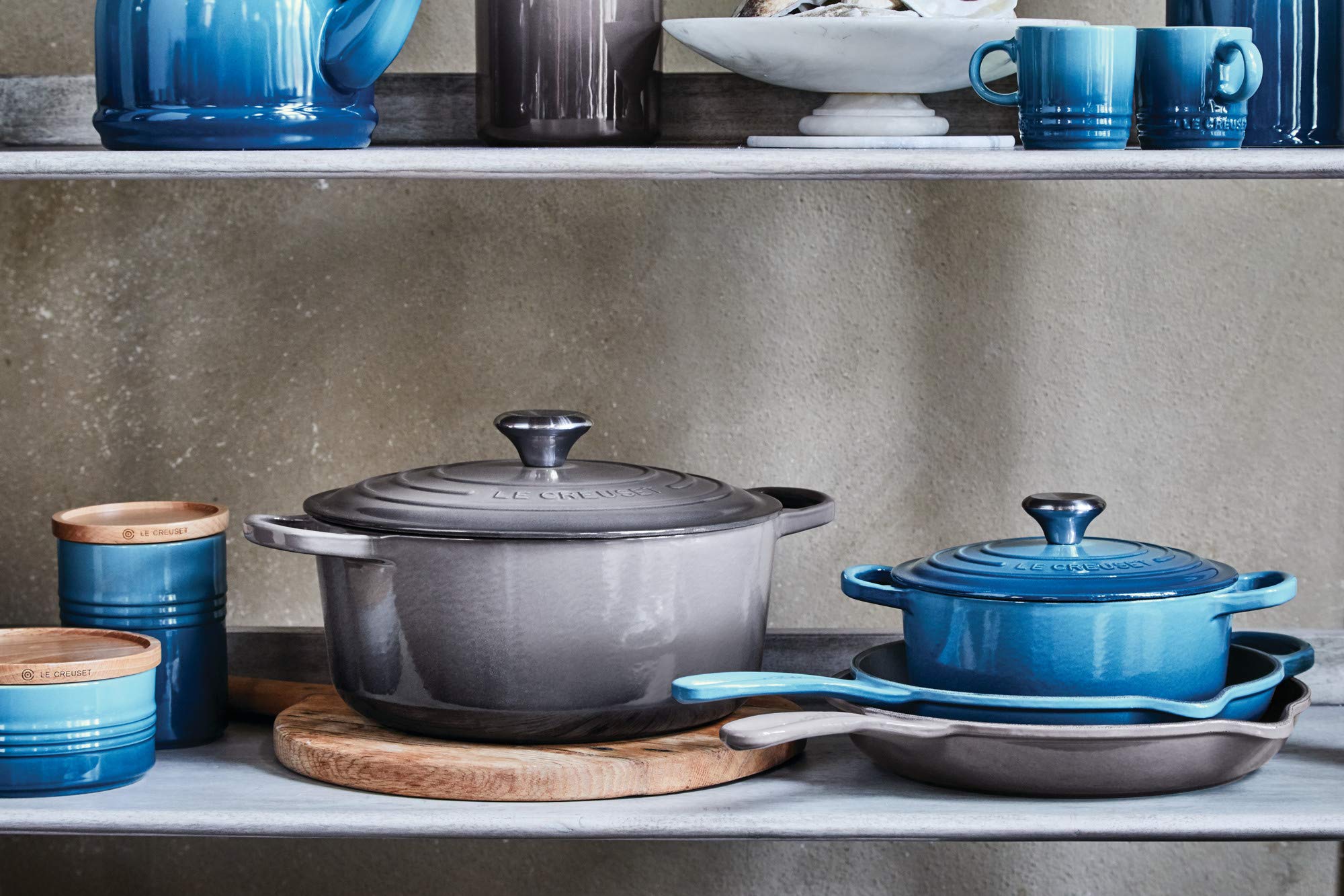 Le Creuset Enameled Cast Iron Signature Round Dutch Oven, 9 Qt., Oyster