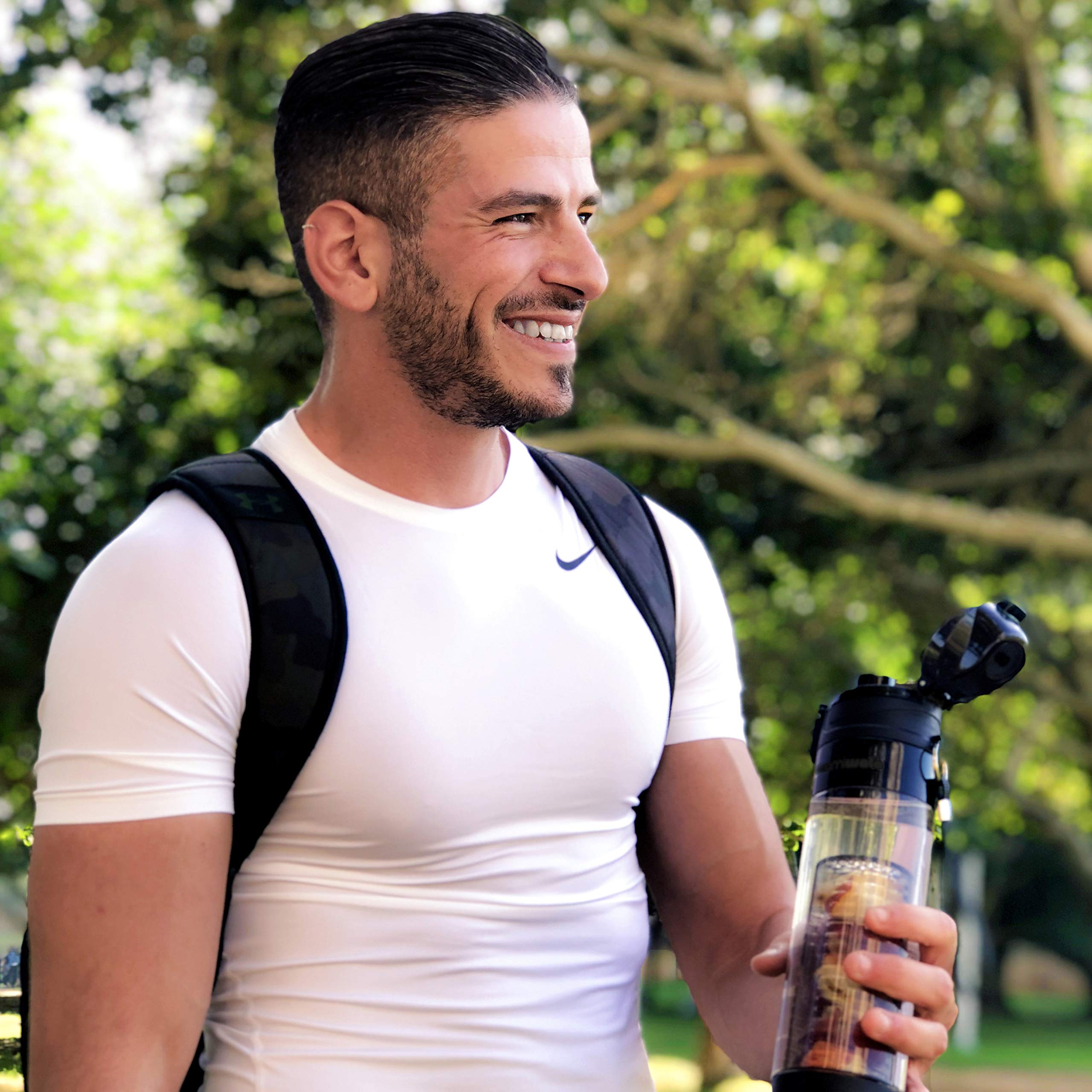 MAMI WATA Fruit Infuser Water Bottle - 24 oz - Tritan Plastic - Unique Stylish Design - Fruit Infused Water recipes eBook & Insu