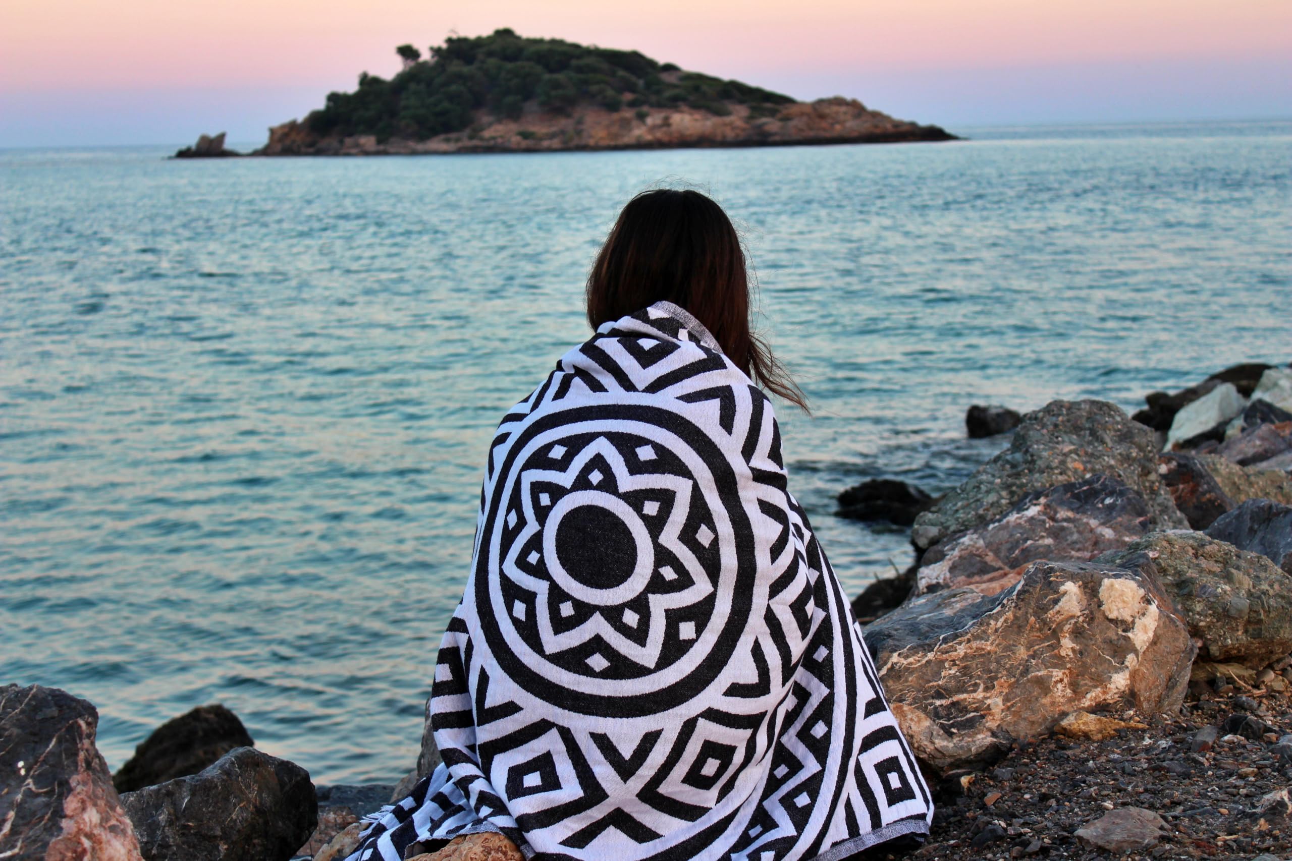 Bersuse 100% Cotton Venice Turkish Towel Beach Towel Bath Towel Dual Layer Peshtemal Beach Blanket Beach Essentials - 39X71 Inch