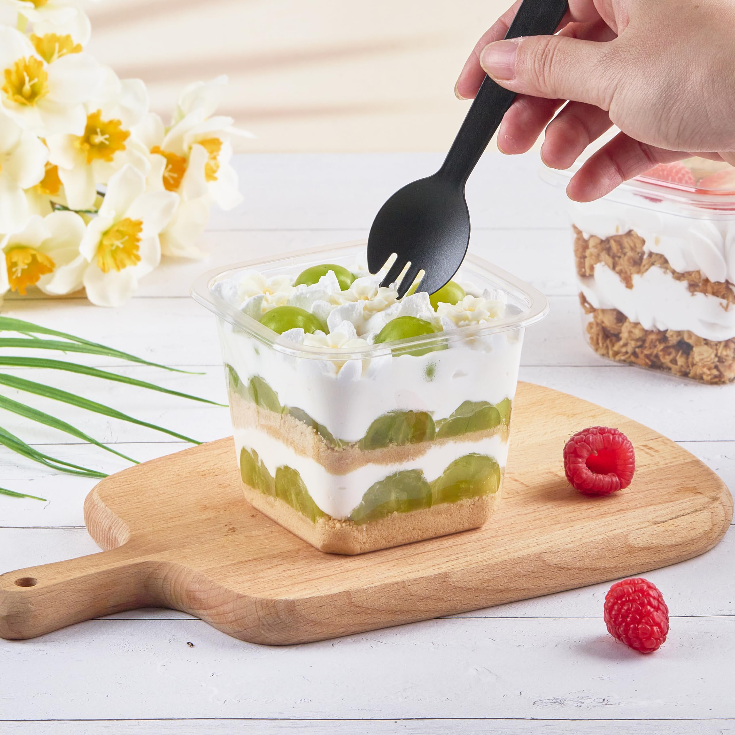 Kucoele 50 Pack 8 Oz Square Plastic Dessert Cups With Lids And Sporks, Clear Cake Cups Parfait Cups To Go Food Containers For Pu