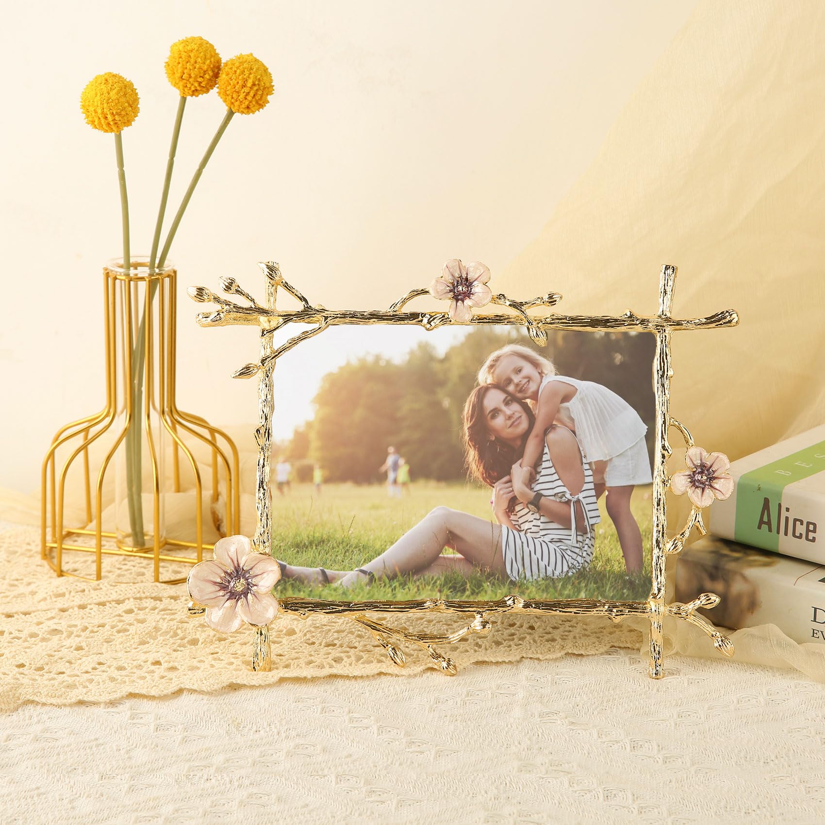 Goutangen Pink 5x7 Picture Frame Metal Decor Ornate Gold Photo Frames with High Definition Glass Front Art Decor Tabletop Displa