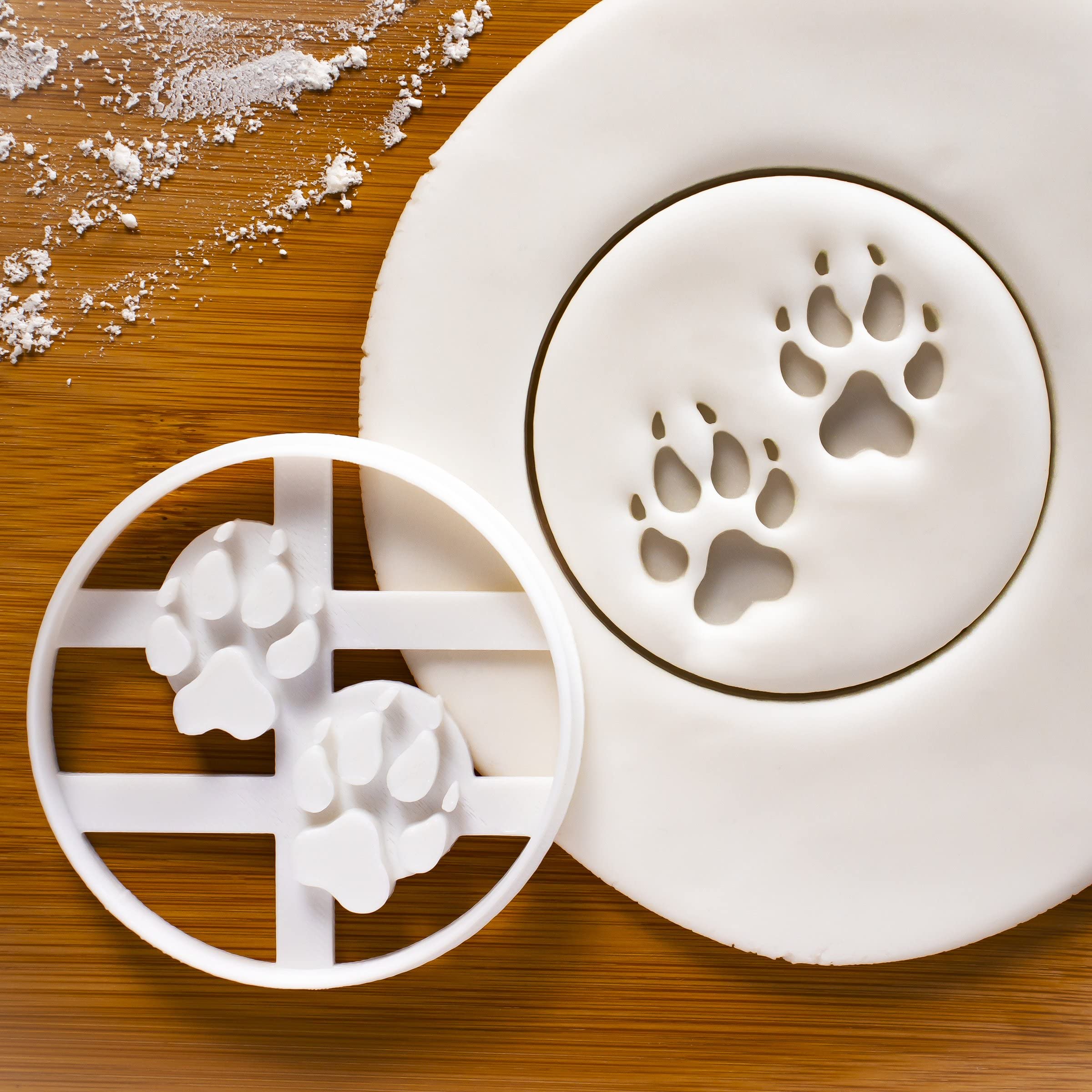 Wolf Paw Prints Cookie Cutter, 1 Piece - Bakerlogy