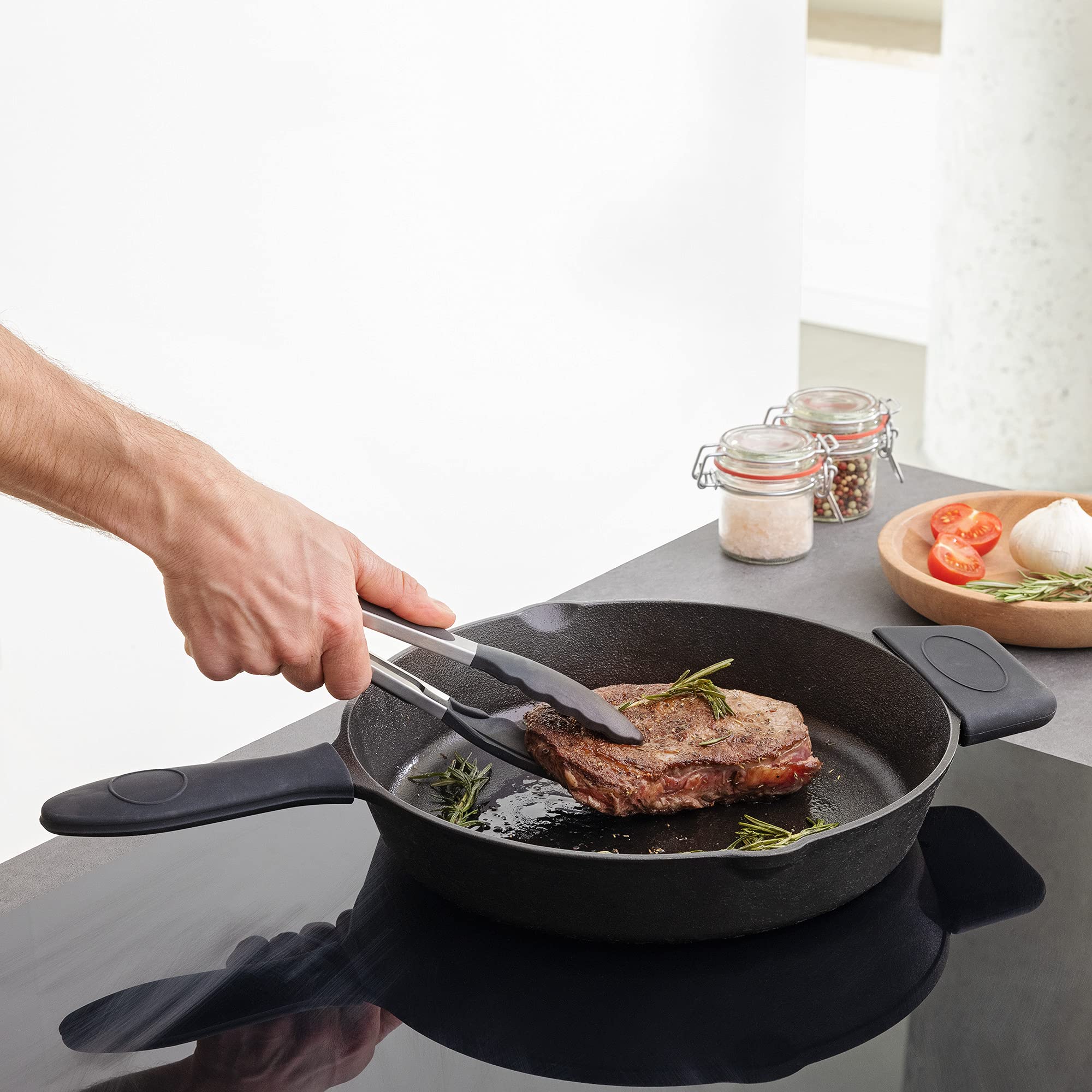 Navaris Cast Iron Skillet - 12 inch Cast Iron Pan - Seasoned Cookware for Frying  Cooking  Oven  Stove Top  Camping - Includes Silicone Handle Covers