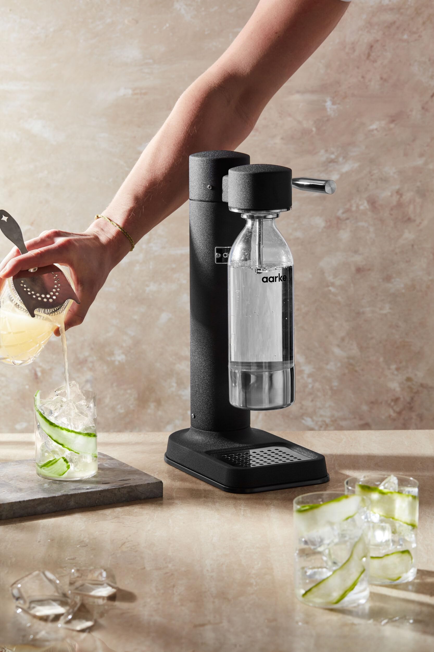 aarke - carbonator III Premium carbonator-Sparkling & Seltzer Water Maker-Soda Maker with PET Bottle (Matte Black)