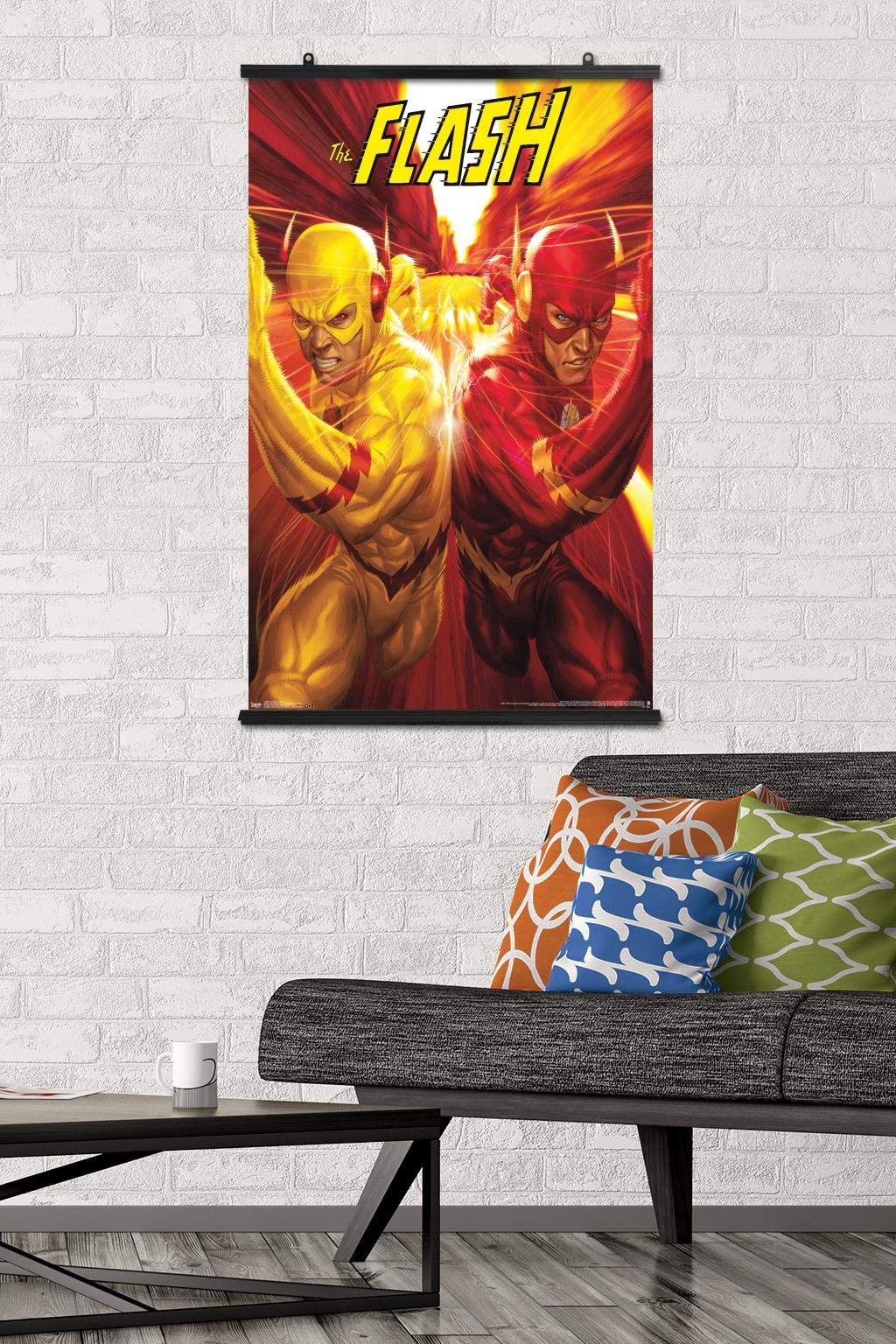 Trends International Dc Comics - The Flash And The Reverse Flash - Race Wall Poster, 22.375'' X 34'', Premium Poster & Clip Bund