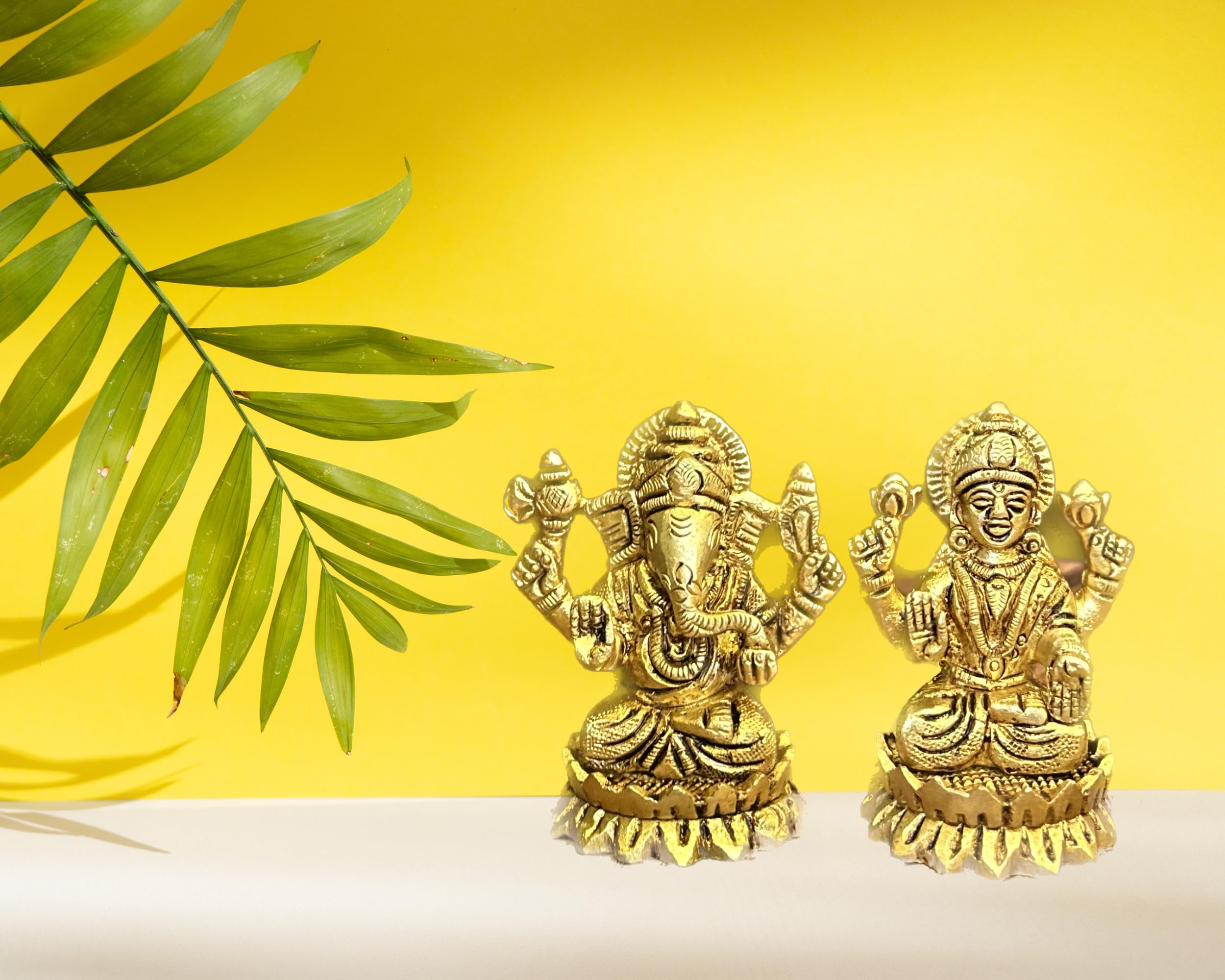Laya 100% Pure Brass Laxmi Ganesh Idol | Small Lakshmi Ganesha Brass Idol For Home Decor, Pooja, Gifting & Car Dashboard | Laxmi