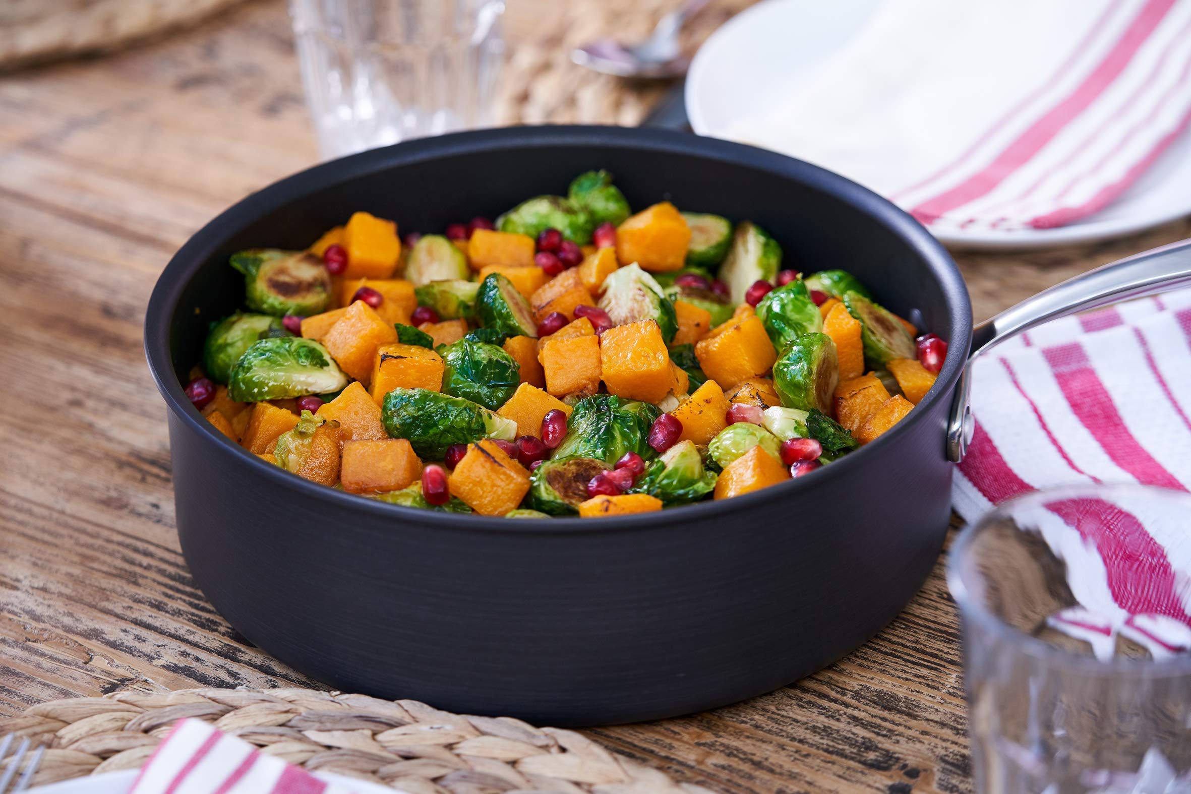 Lagostina Nera Hard Anodized Nonstick 12-Piece Cookware Set with Hammered Stainless Steel Lids, Dishwasher Safe,Grey