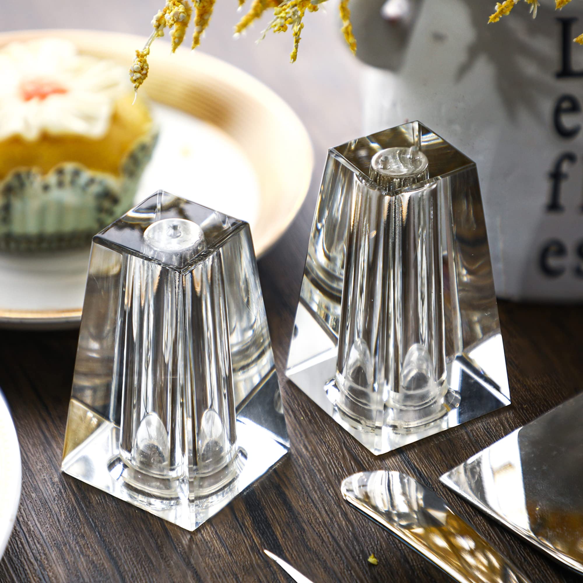 Set 2 Mini Crystal Salt & Pepper Shakers Set,Modern Art Glass Kitchenware Ornaments,Essential Dining Table Refillable Tool Creat