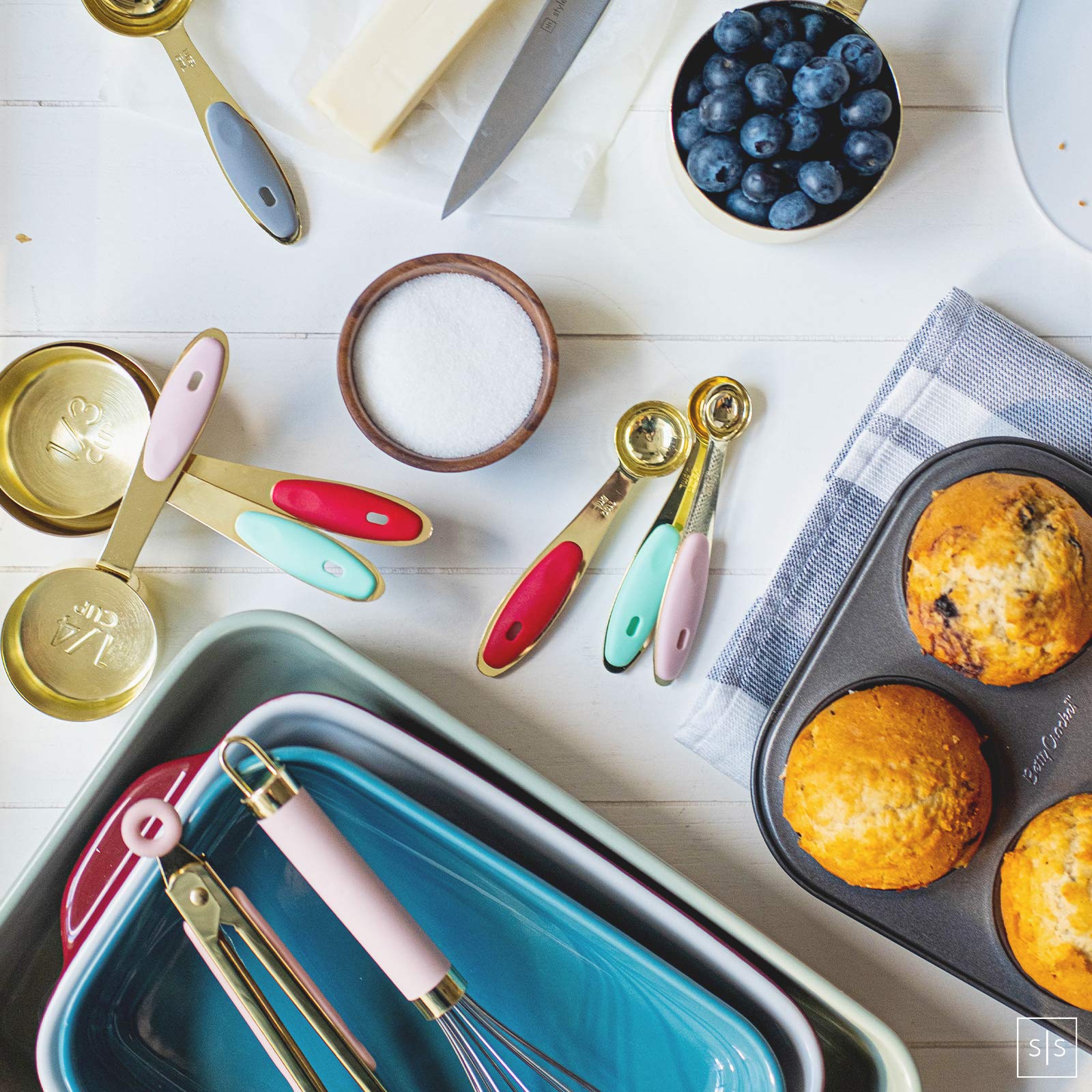 Gold - 8Pc Metal Measuring Set Includes Gold Measuring Cups And Gold Measuring Spoons - Cute - Gold Kitchen Accessories