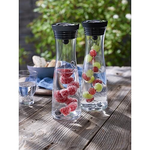 WMF Basic Water Decanter 1L Height 29 cm close-Up Stopper glass cromarganA Stainless Steel Silver