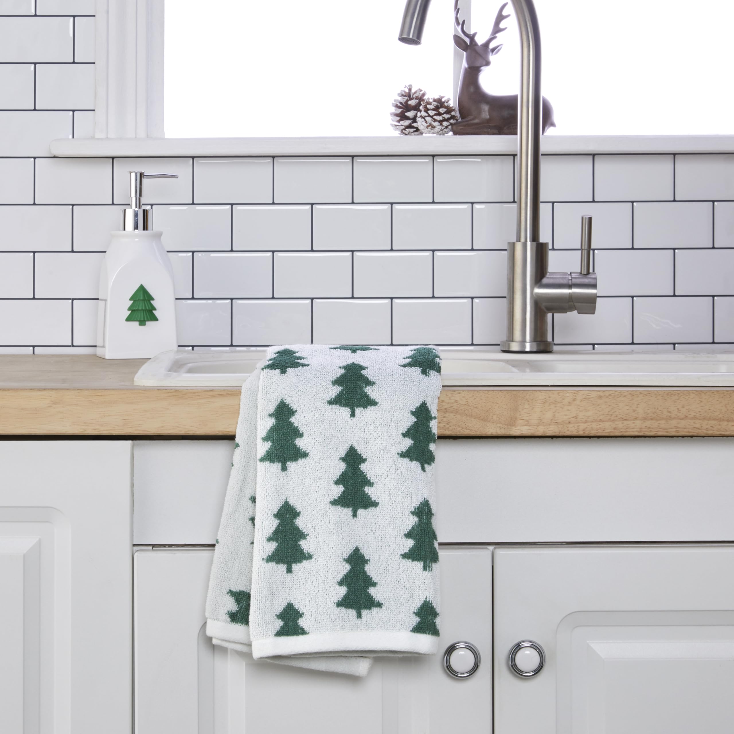 Skl Home Fall/Winter/Christmas Holiday Trees Hand Towel 2Pc Set For Bath/Kitchen/Bar & Gift, Green/White