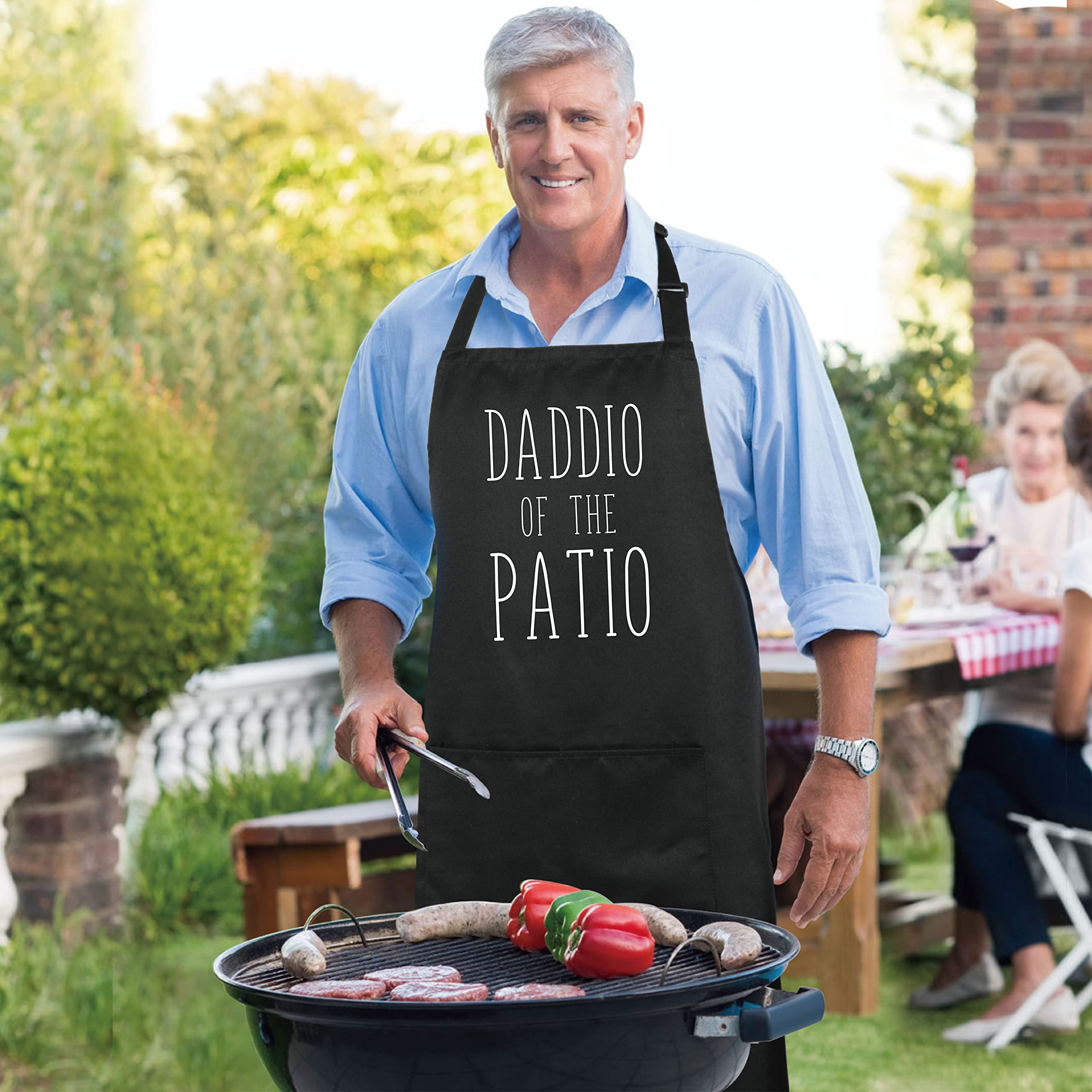 Xornis 100% Cotton Funny Apron Daddio Of The Patio For Men With 2 Pockets Grill Bbq Adjustable Bib Black Aprons Gifts For Dad Fa